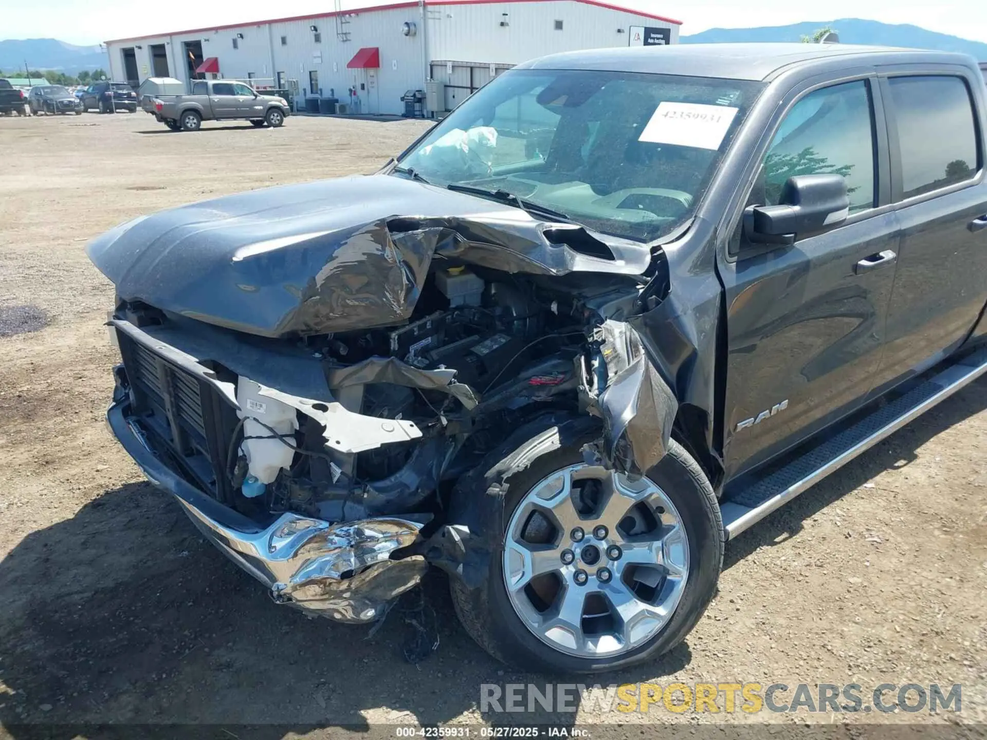 6 Photograph of a damaged car 1C6SRFMT8NN481607 RAM 1500 2022