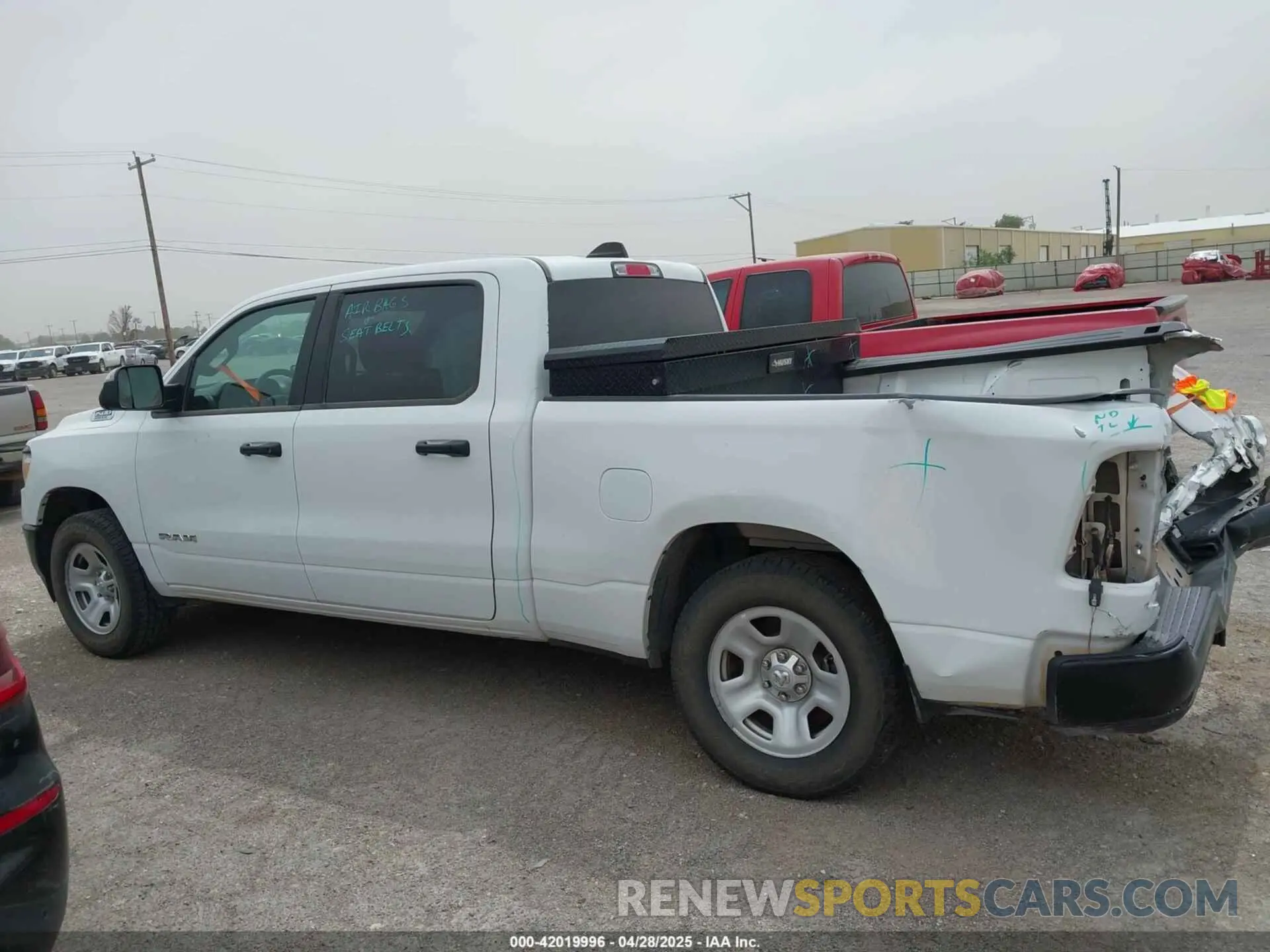 13 Photograph of a damaged car 1C6SRFNT0NN416927 RAM 1500 2022