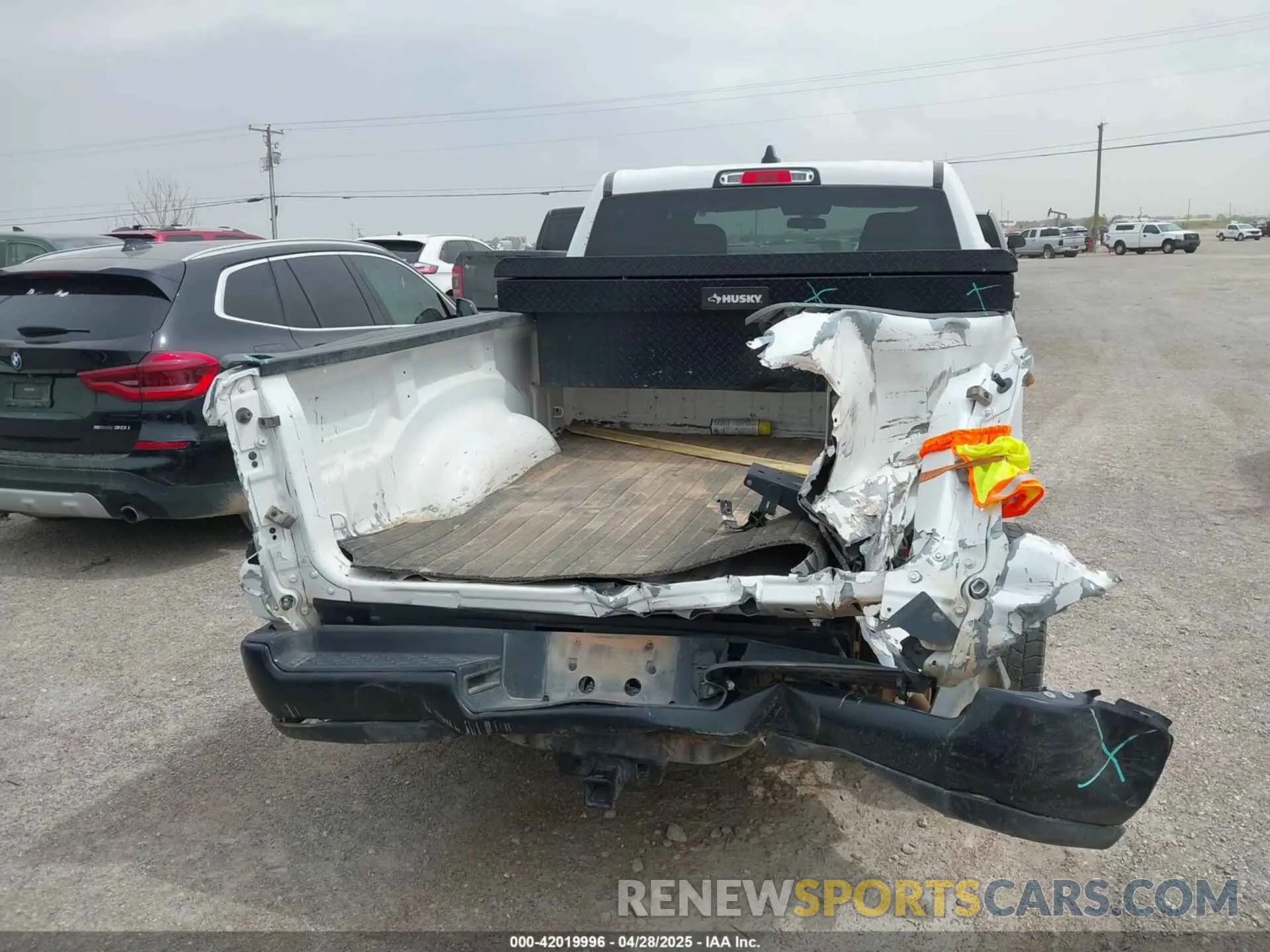 15 Photograph of a damaged car 1C6SRFNT0NN416927 RAM 1500 2022