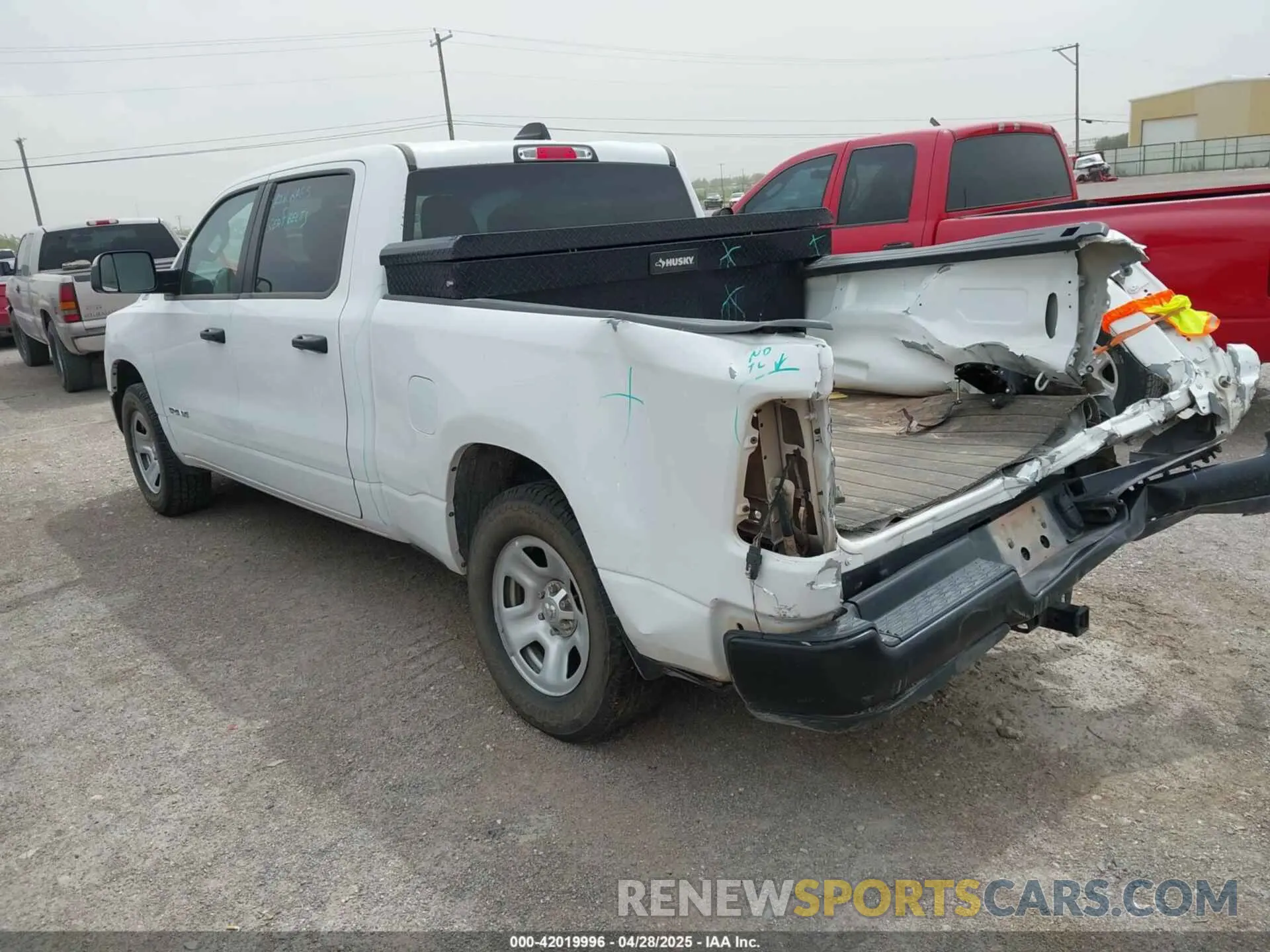 3 Photograph of a damaged car 1C6SRFNT0NN416927 RAM 1500 2022