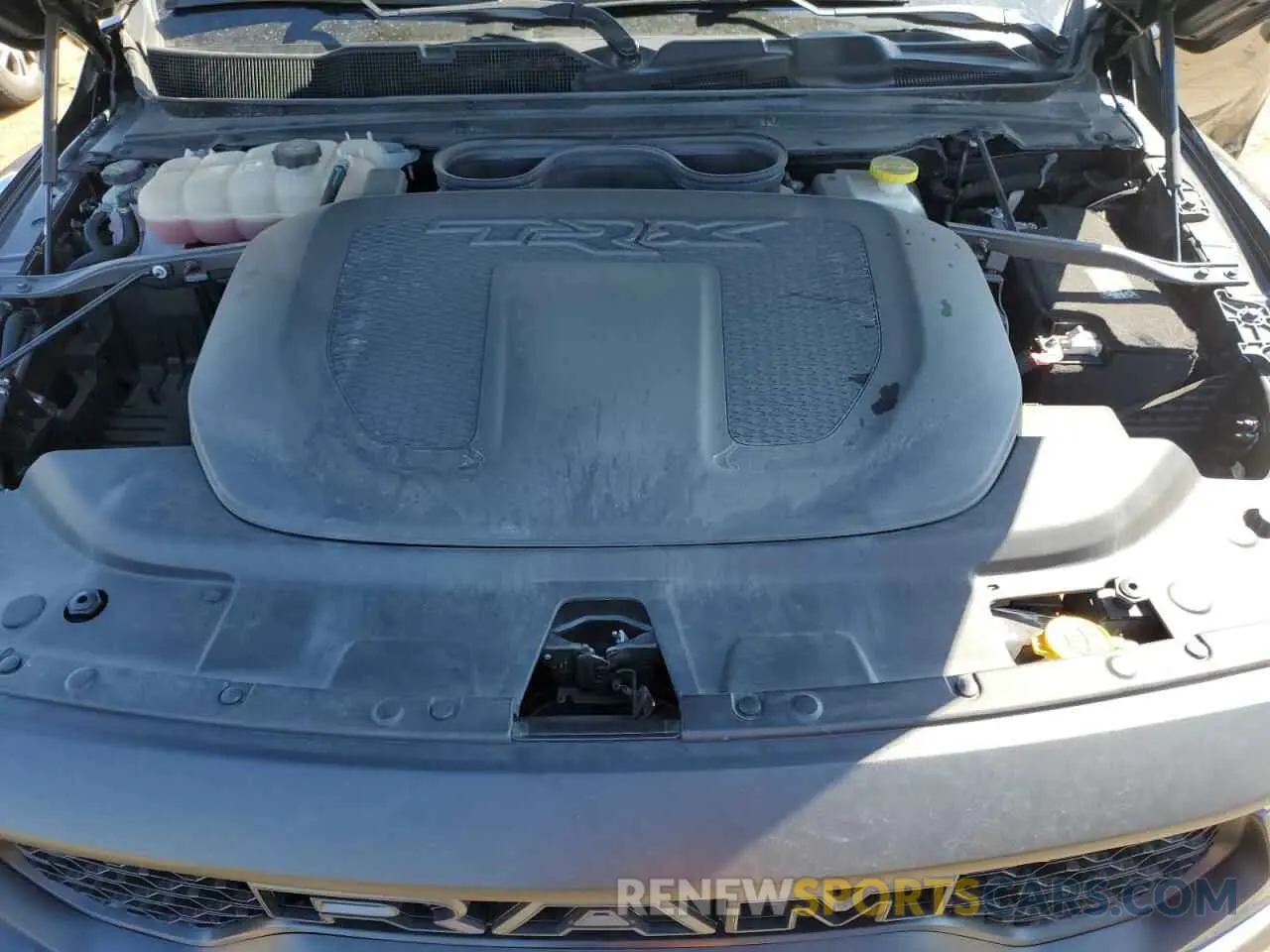 11 Photograph of a damaged car 1C6SRFU91NN112513 RAM 1500 2022