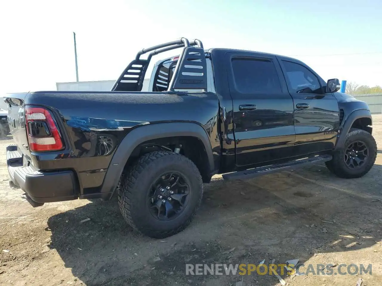 3 Photograph of a damaged car 1C6SRFU91NN112513 RAM 1500 2022