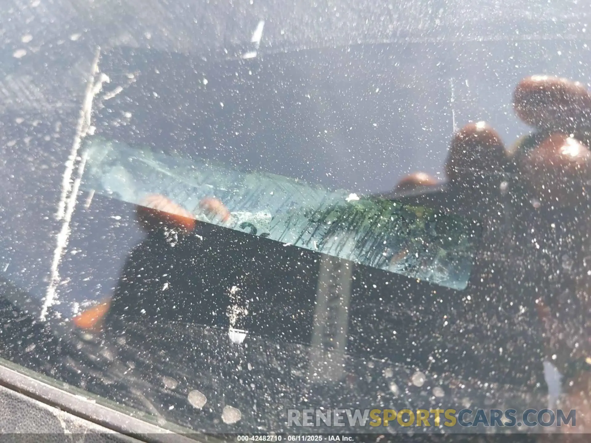 17 Photograph of a damaged car 1C6SRFU91NN392885 RAM 1500 2022