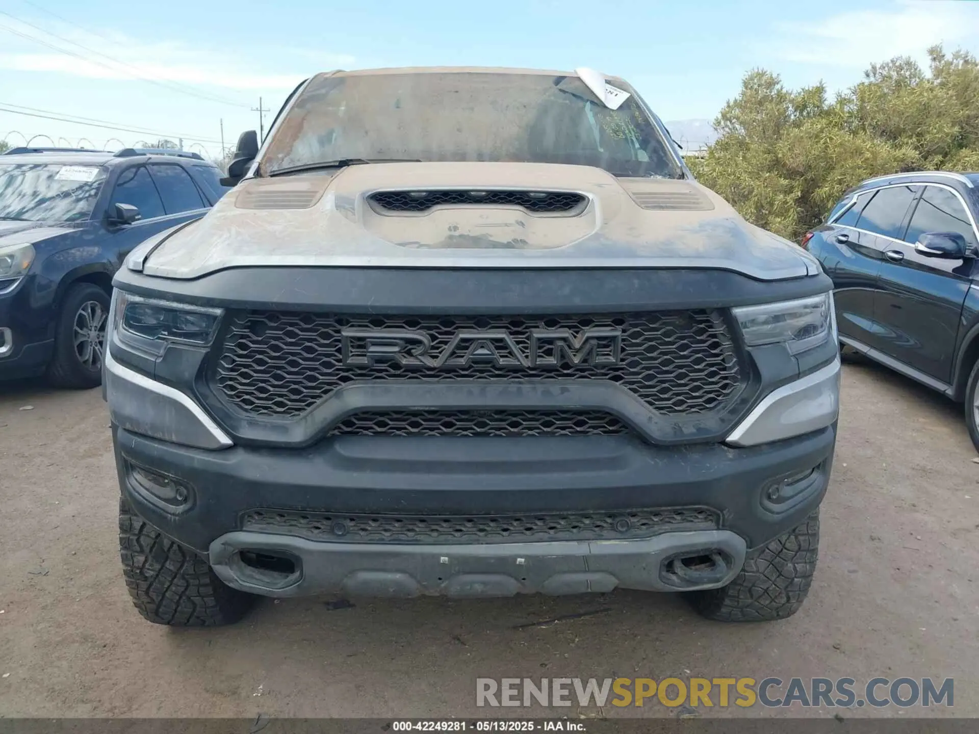12 Photograph of a damaged car 1C6SRFU93NN246262 RAM 1500 2022
