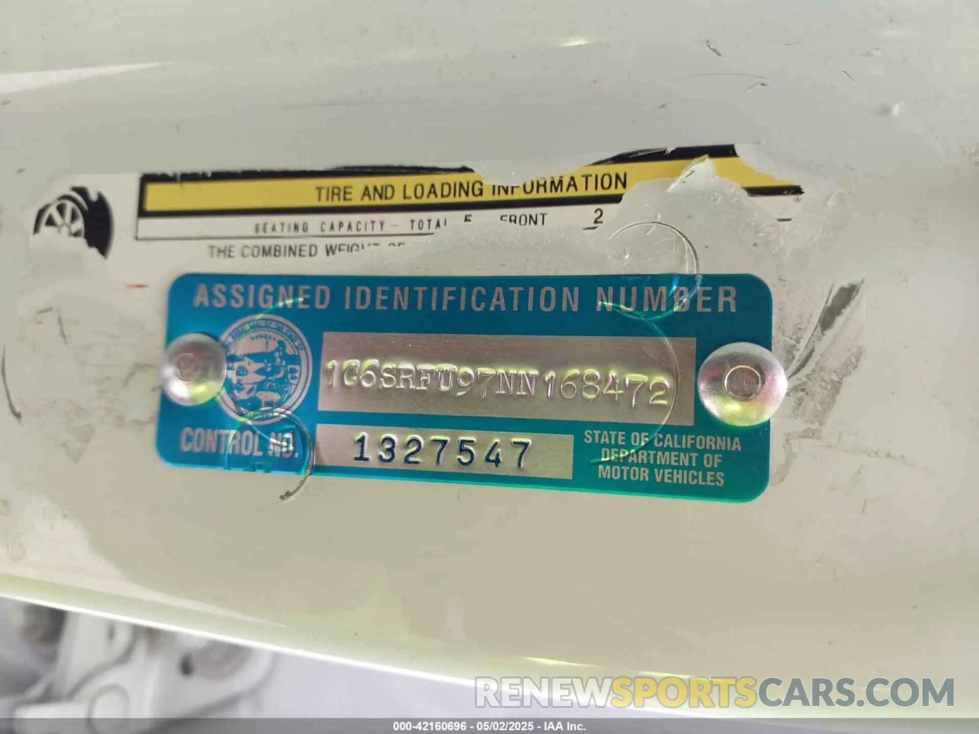 9 Photograph of a damaged car 1C6SRFU97NN168472 RAM 1500 2022