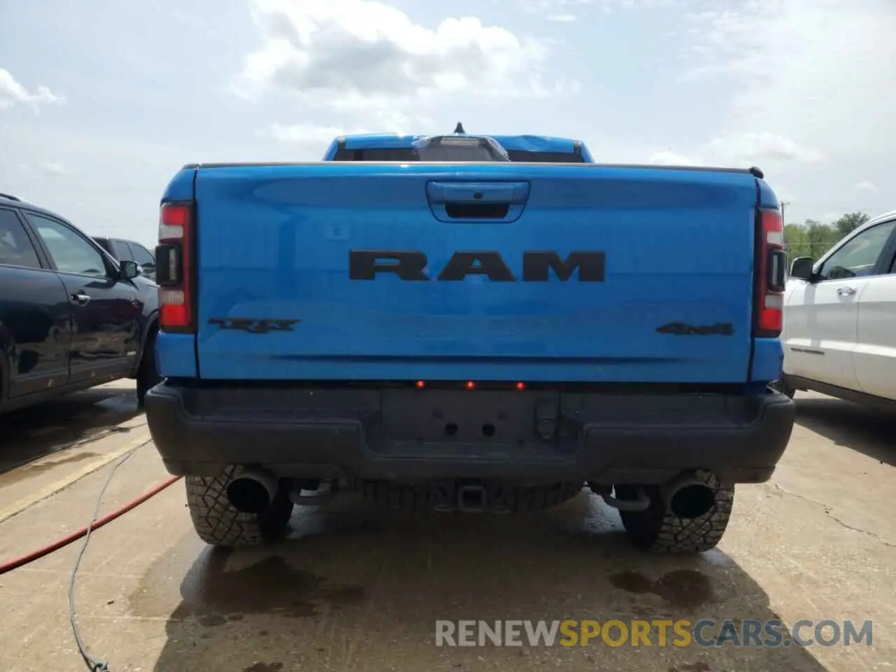 6 Photograph of a damaged car 1C6SRFU99NN147798 RAM 1500 2022