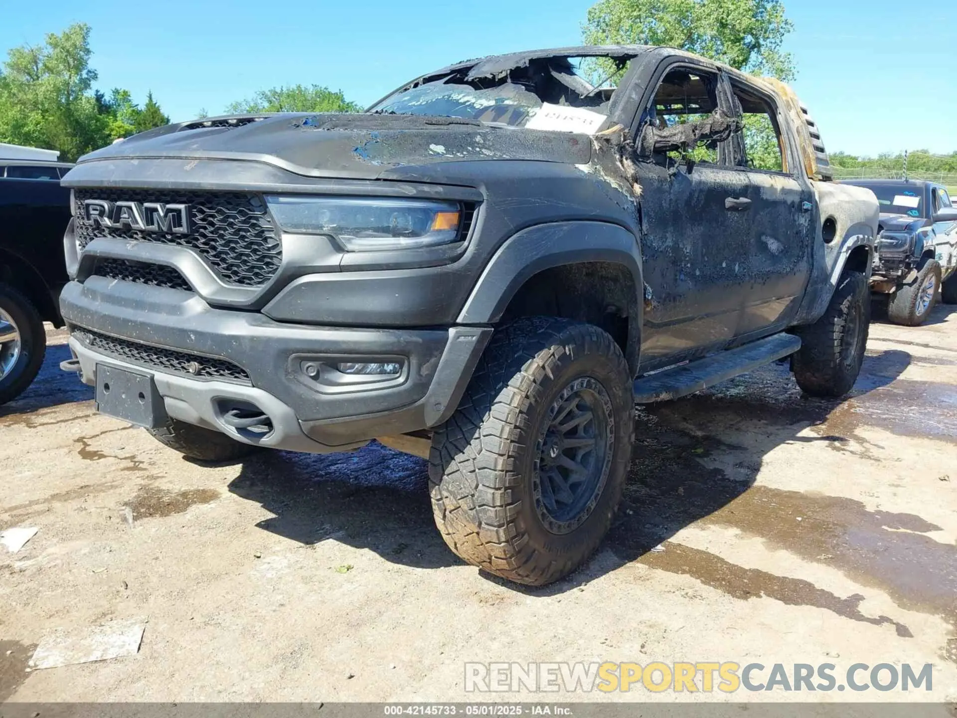 2 Фотография поврежденного автомобиля 1C6SRFU99NN151639 RAM 1500 2022