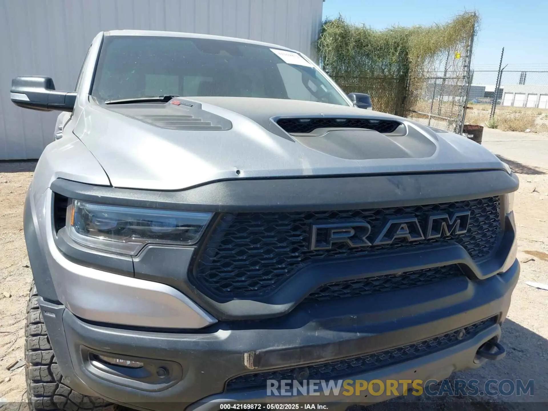 6 Photograph of a damaged car 1C6SRFU99NN357351 RAM 1500 2022