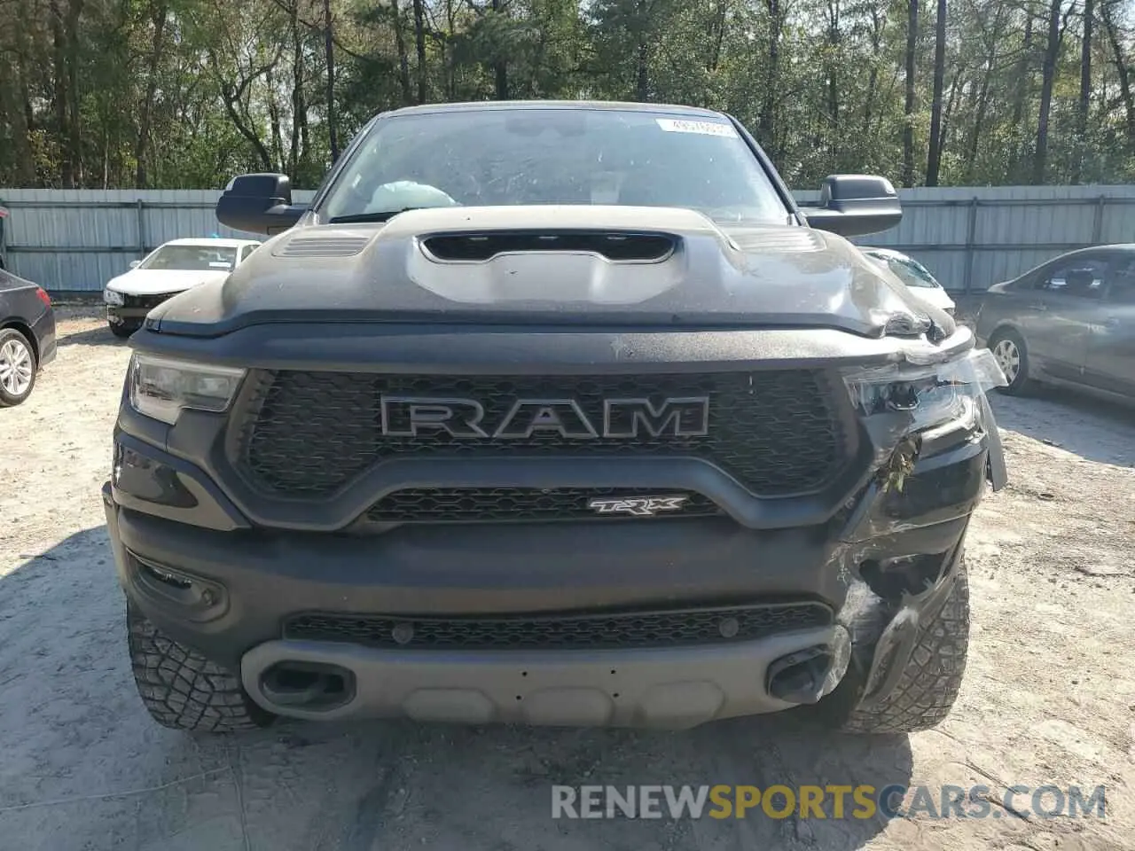 5 Photograph of a damaged car 1C6SRFU99NN430718 RAM 1500 2022