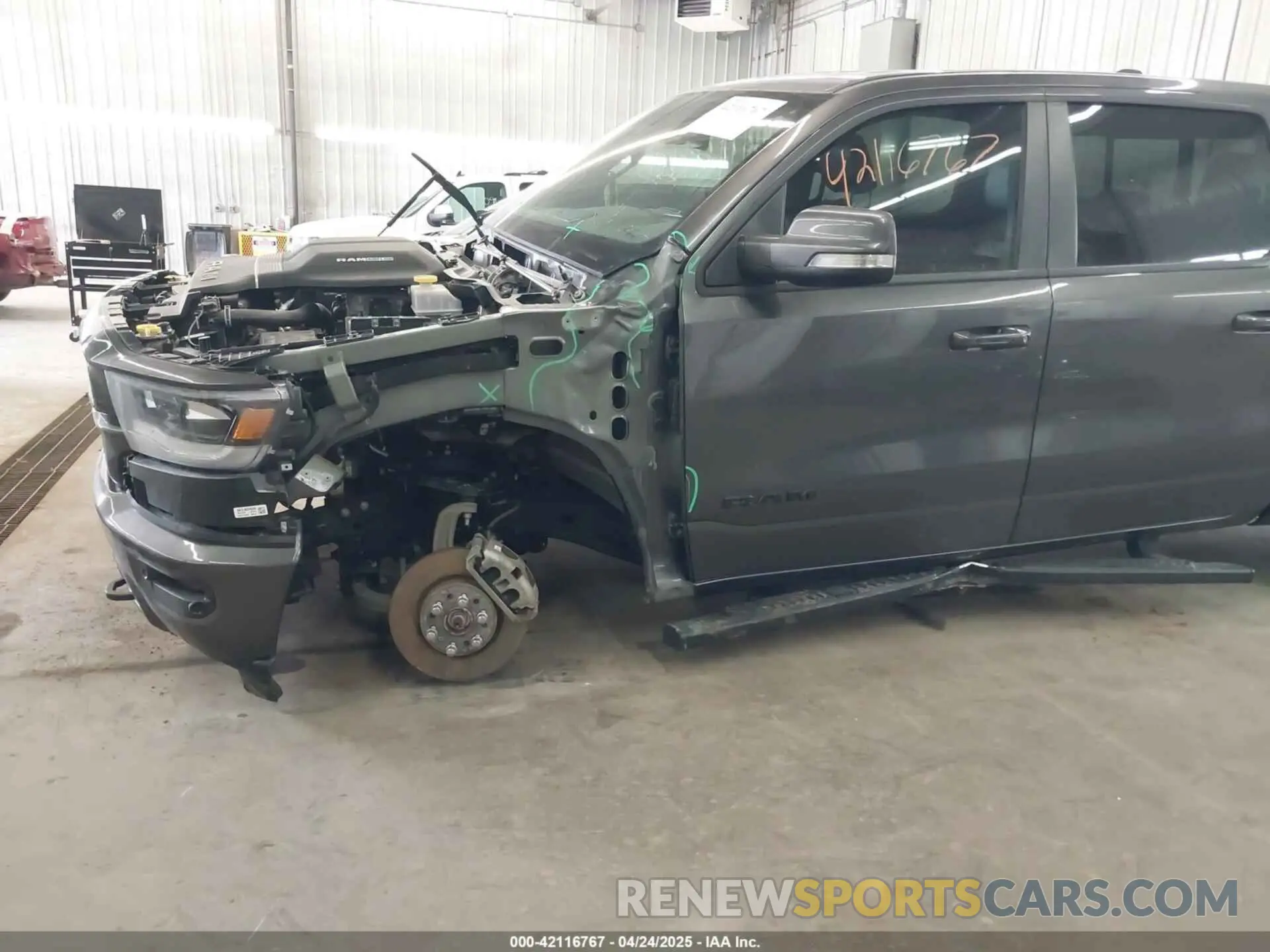 6 Photograph of a damaged car 1C6SRFVT2NN432644 RAM 1500 2022