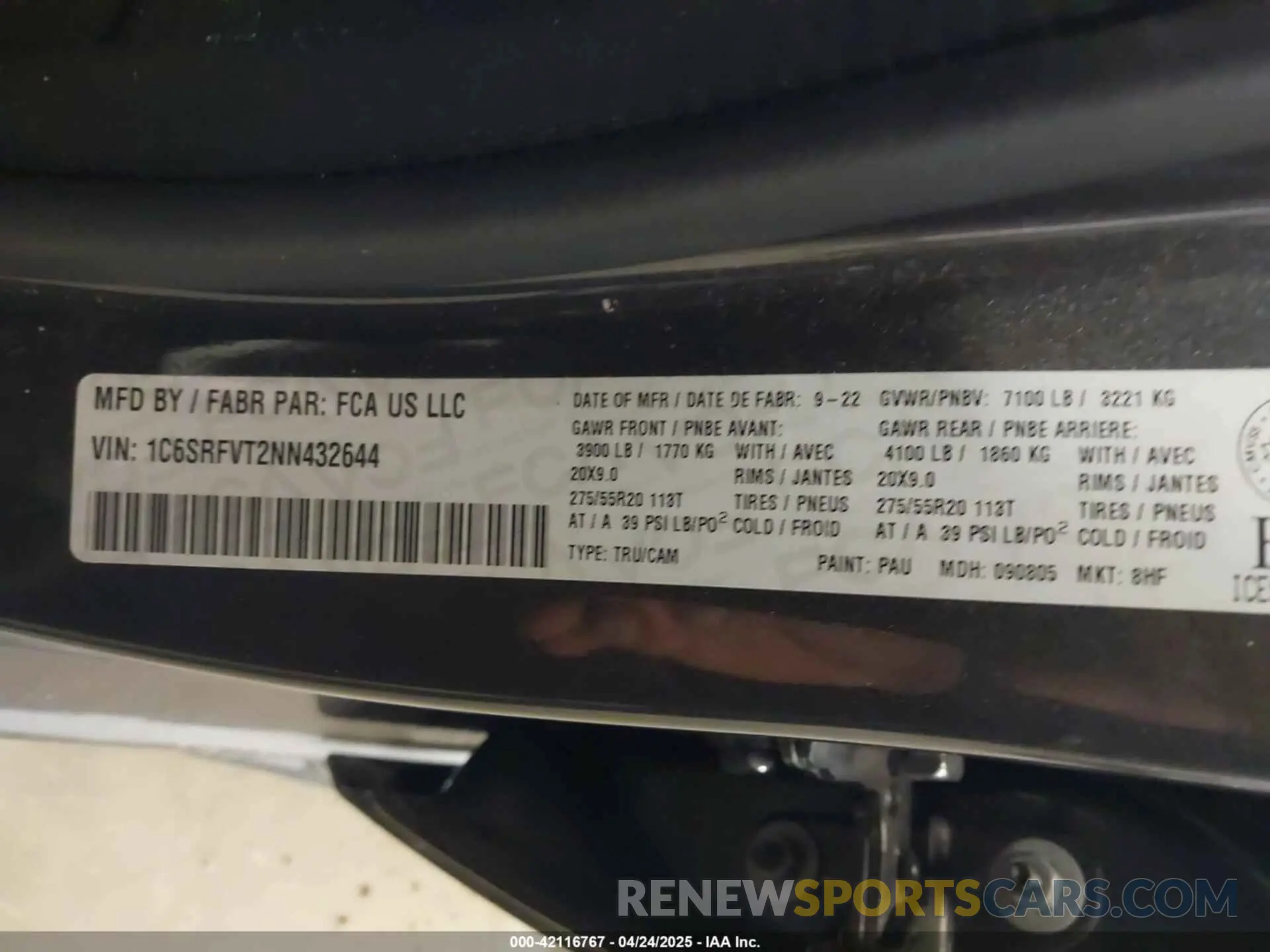 9 Photograph of a damaged car 1C6SRFVT2NN432644 RAM 1500 2022