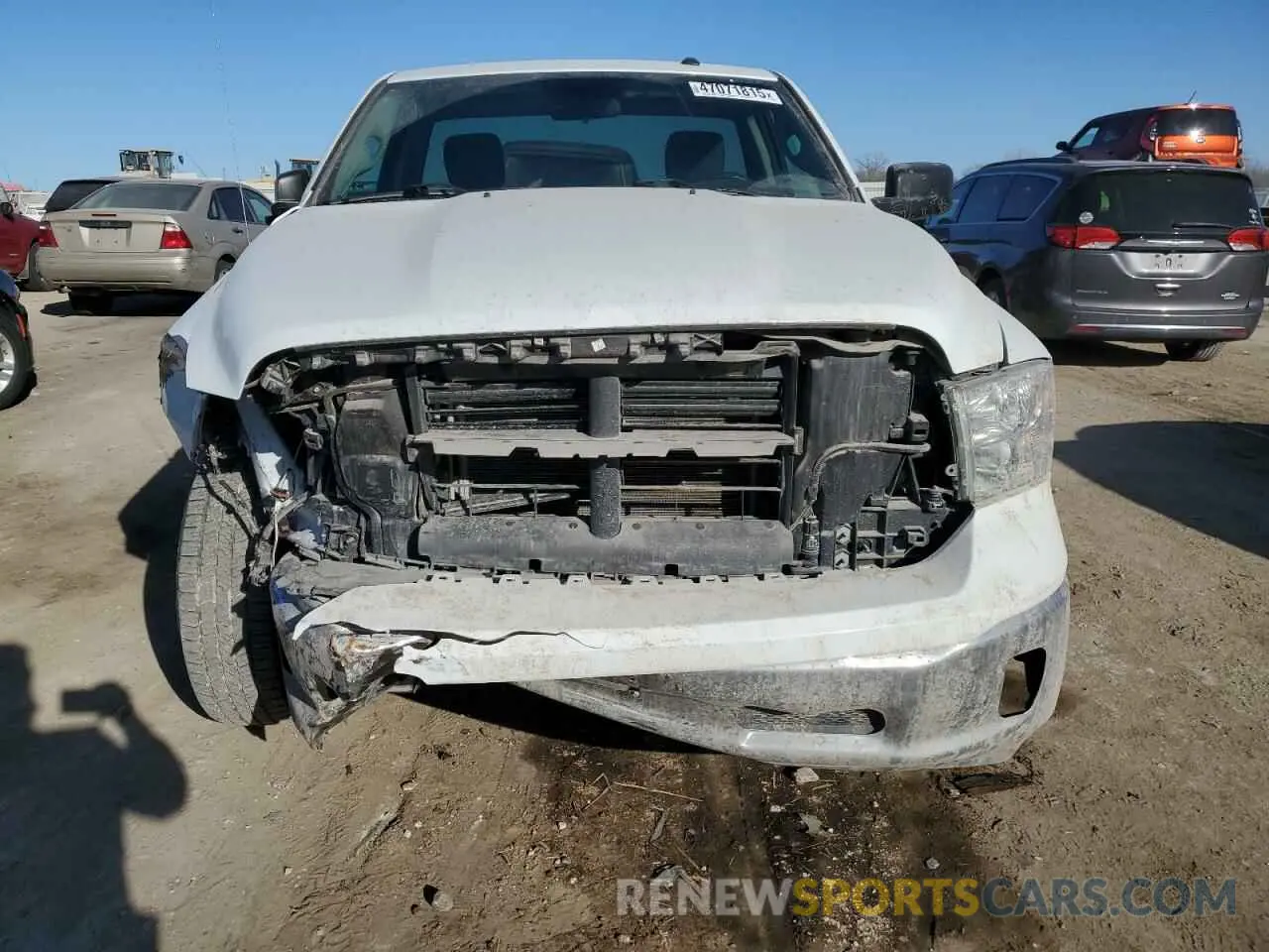 5 Photograph of a damaged car 3C6JR6DG2NG374477 RAM 1500 2022