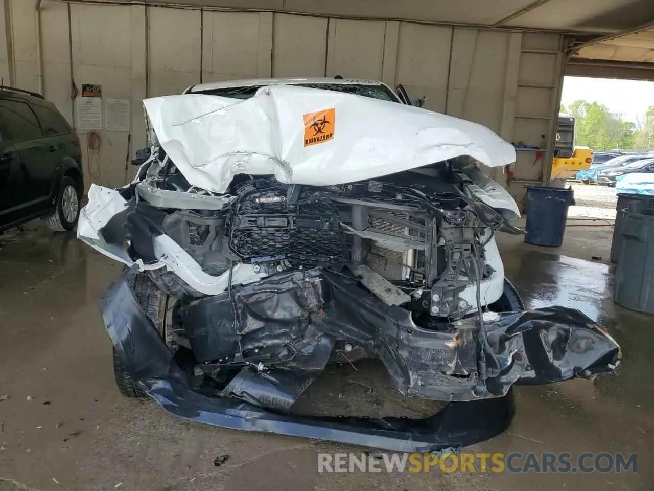 5 Photograph of a damaged car 3C6JR6DG5NG427804 RAM 1500 2022
