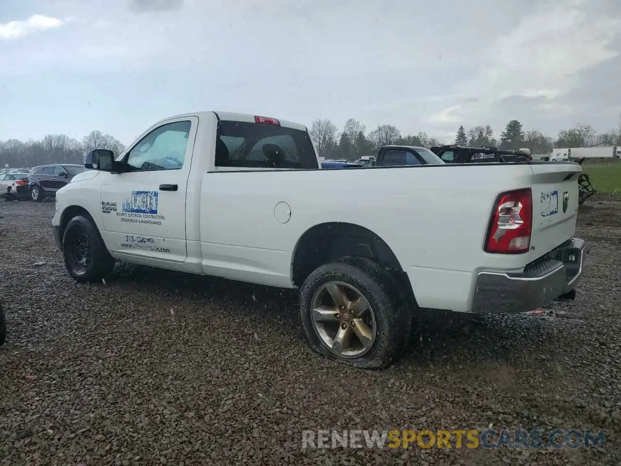 2 Photograph of a damaged car 3C6JR7DG3NG376017 RAM 1500 2022