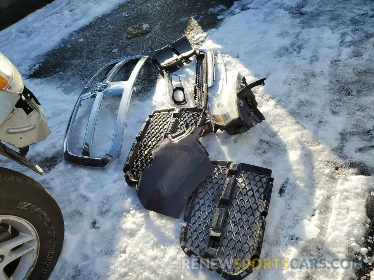 12 Photograph of a damaged car 3C6JR7DT7NG427399 RAM 1500 2022