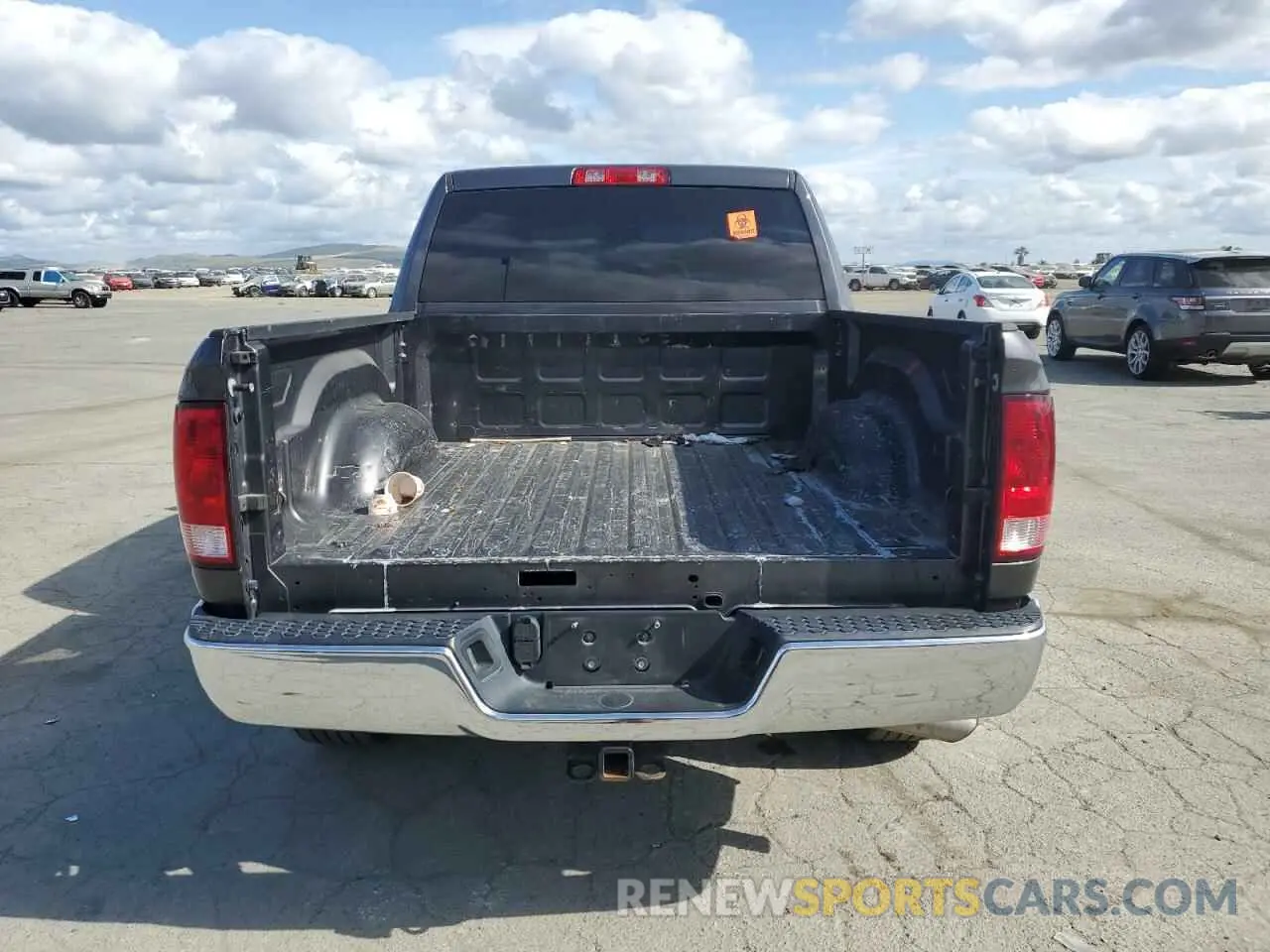6 Photograph of a damaged car 3C6RR7KG1NG310684 RAM 1500 2022