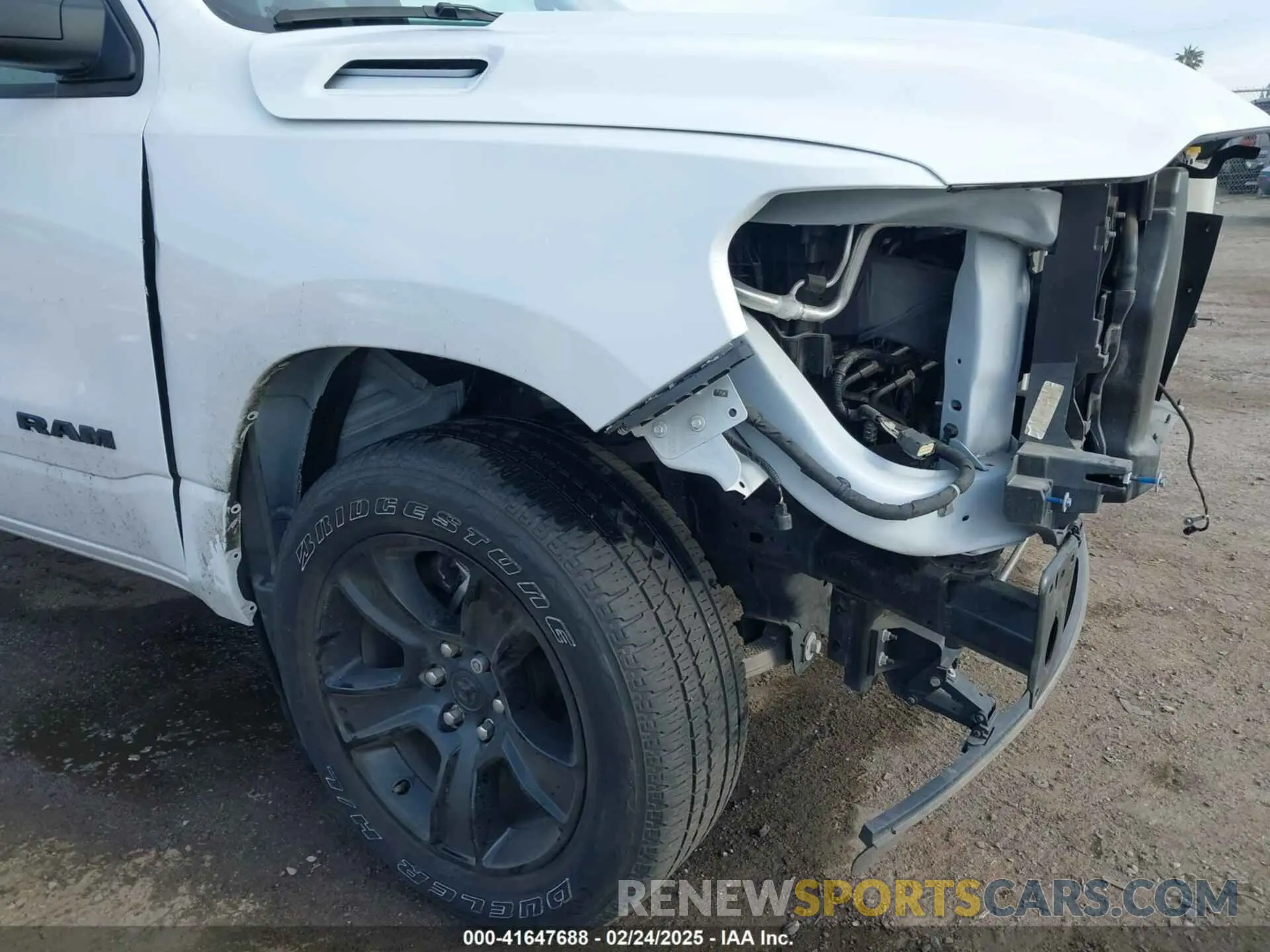 19 Photograph of a damaged car 1C6RREBT8PN553095 RAM 1500 2023