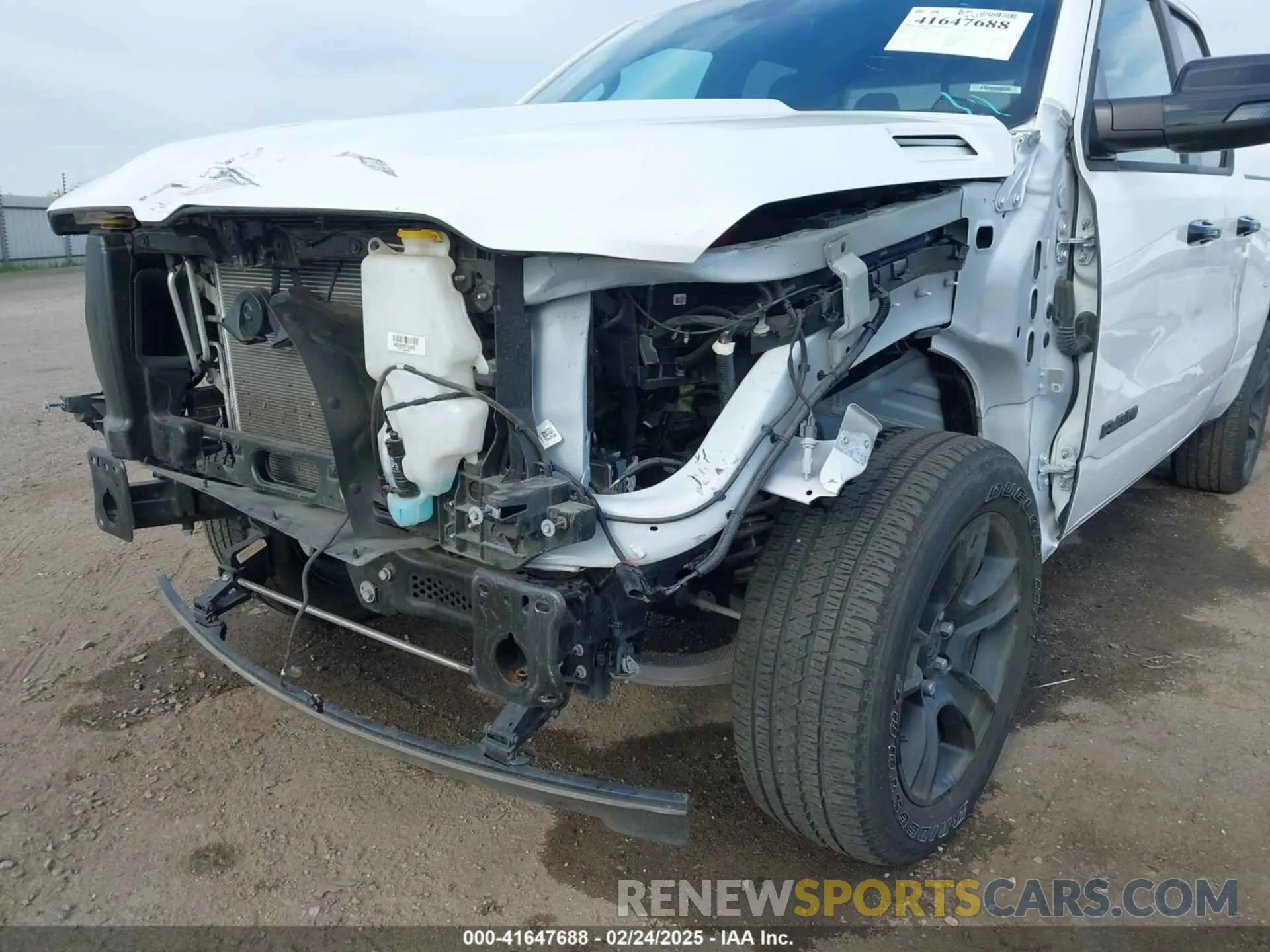 6 Photograph of a damaged car 1C6RREBT8PN553095 RAM 1500 2023