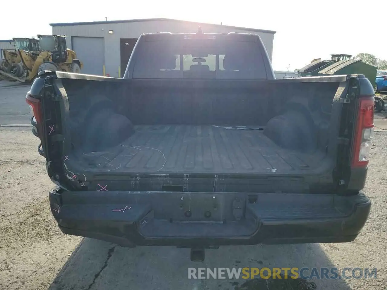 6 Фотография поврежденного автомобиля 1C6RRECT7PN659617 RAM 1500 2023