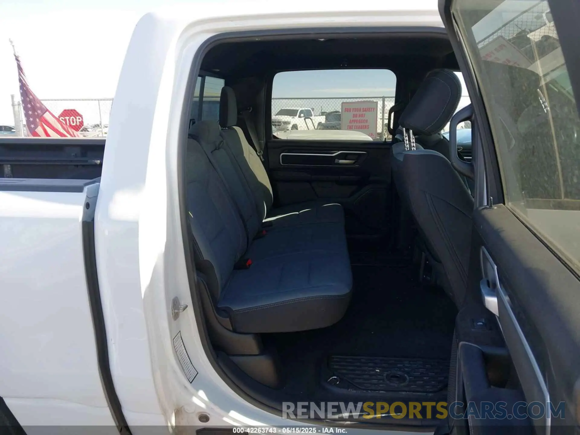8 Photograph of a damaged car 1C6RREFT1PN693046 RAM 1500 2023