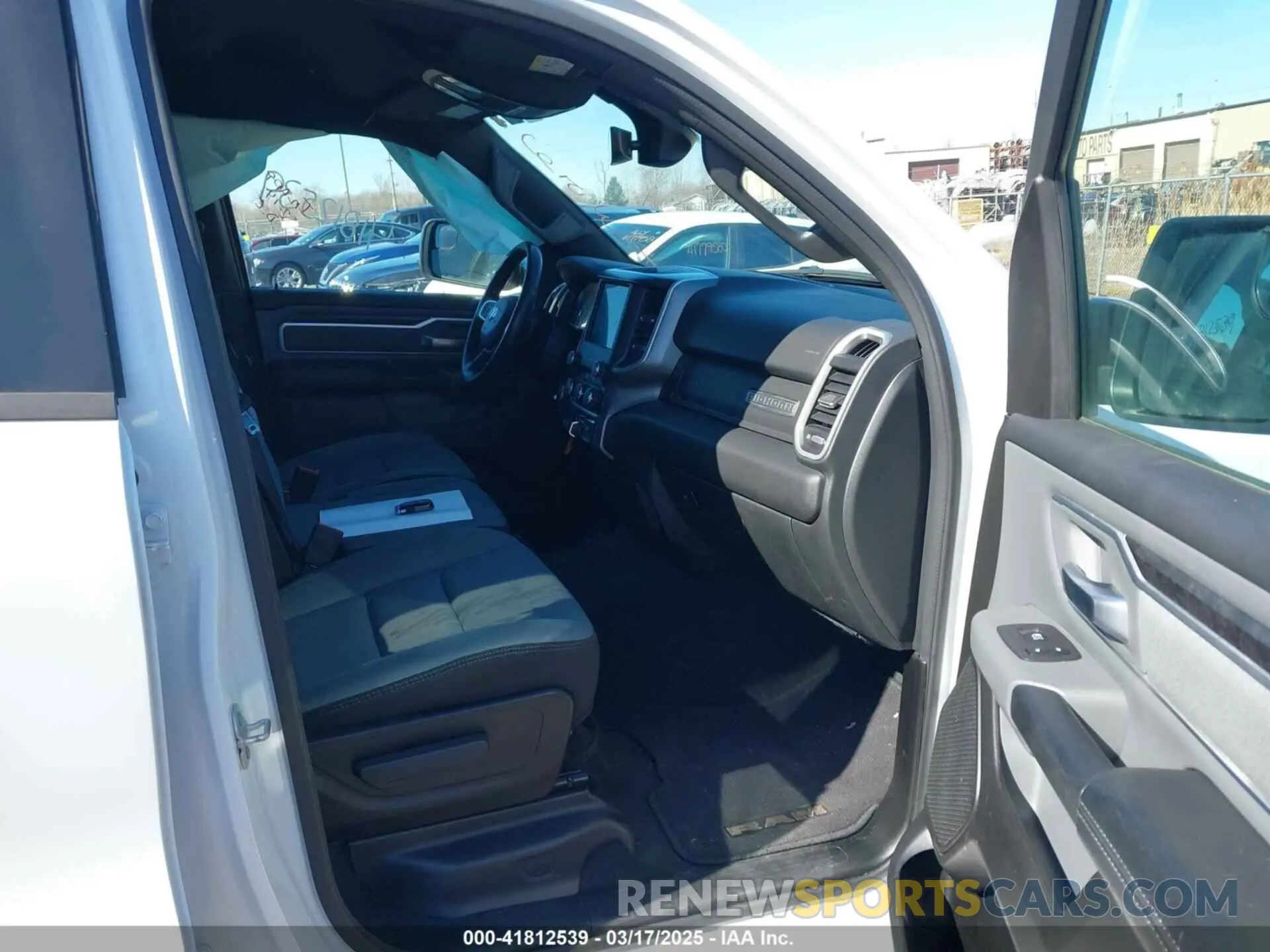 5 Фотография поврежденного автомобиля 1C6RREFT5PN592589 RAM 1500 2023
