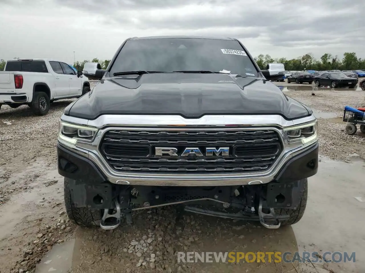 5 Photograph of a damaged car 1C6RREHTXPN604684 RAM 1500 2023