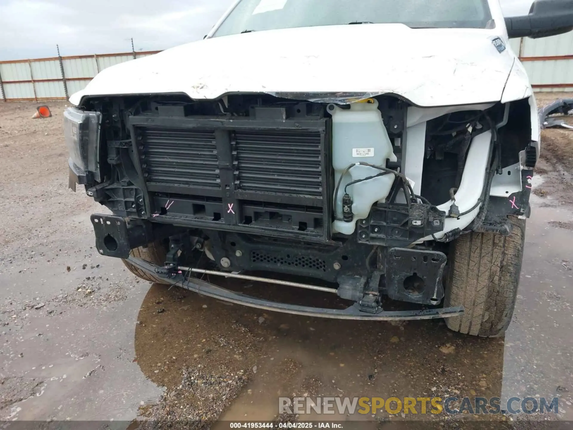 6 Photograph of a damaged car 1C6RRFCG9PN546423 RAM 1500 2023