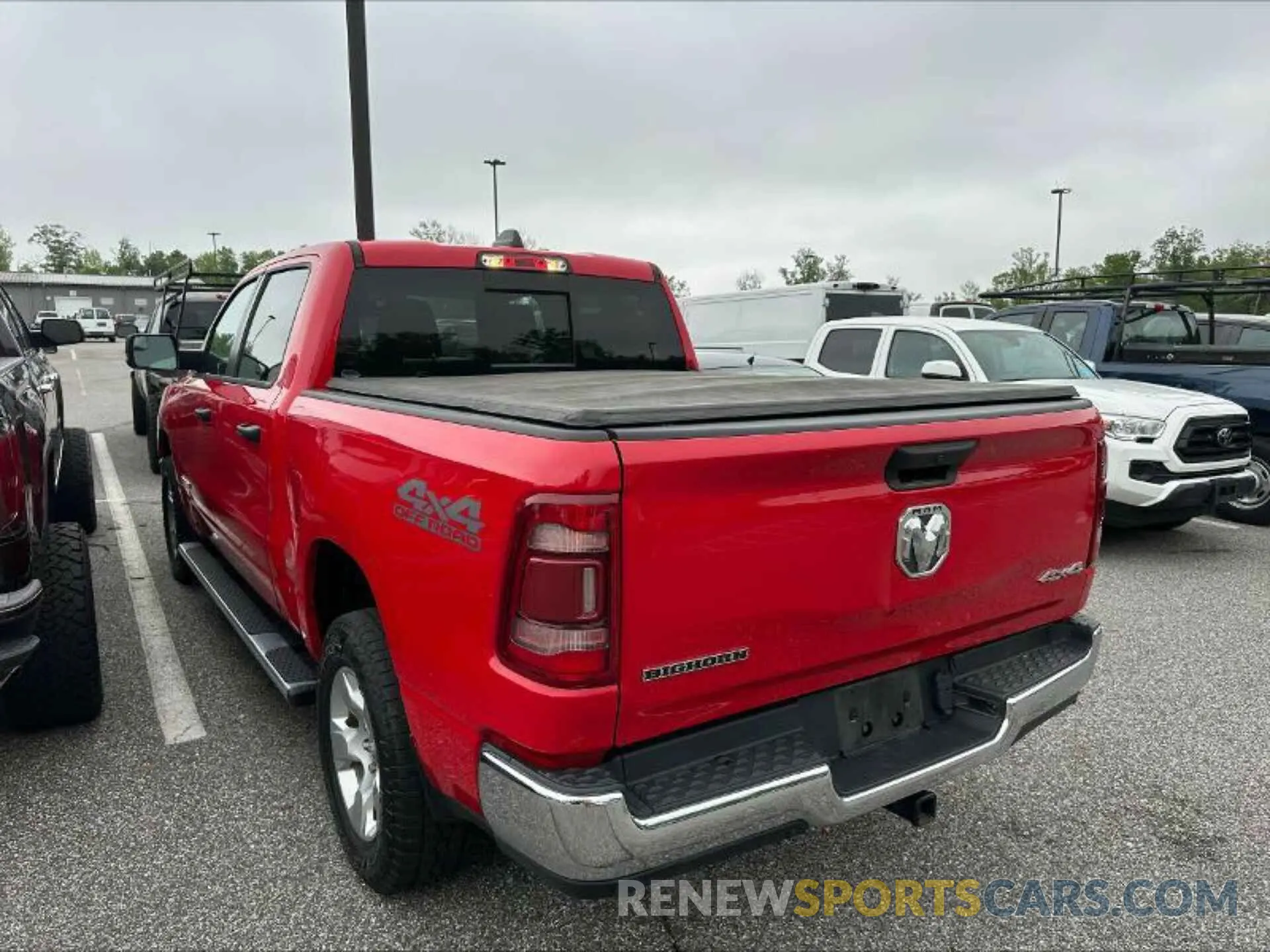 14 Photograph of a damaged car 1C6RRFFG1PN558433 RAM 1500 2023