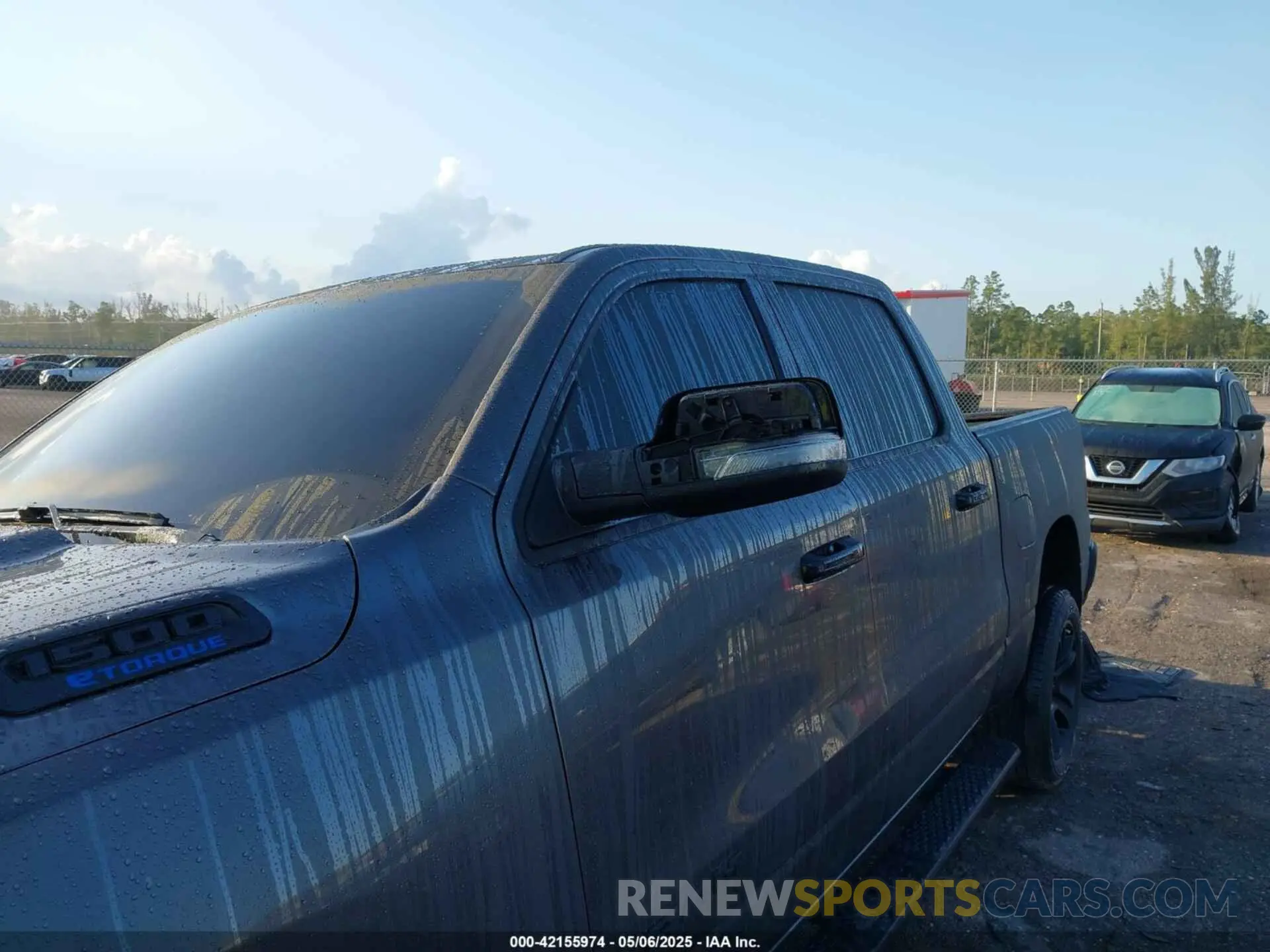 17 Photograph of a damaged car 1C6RRFFG1PN644440 RAM 1500 2023