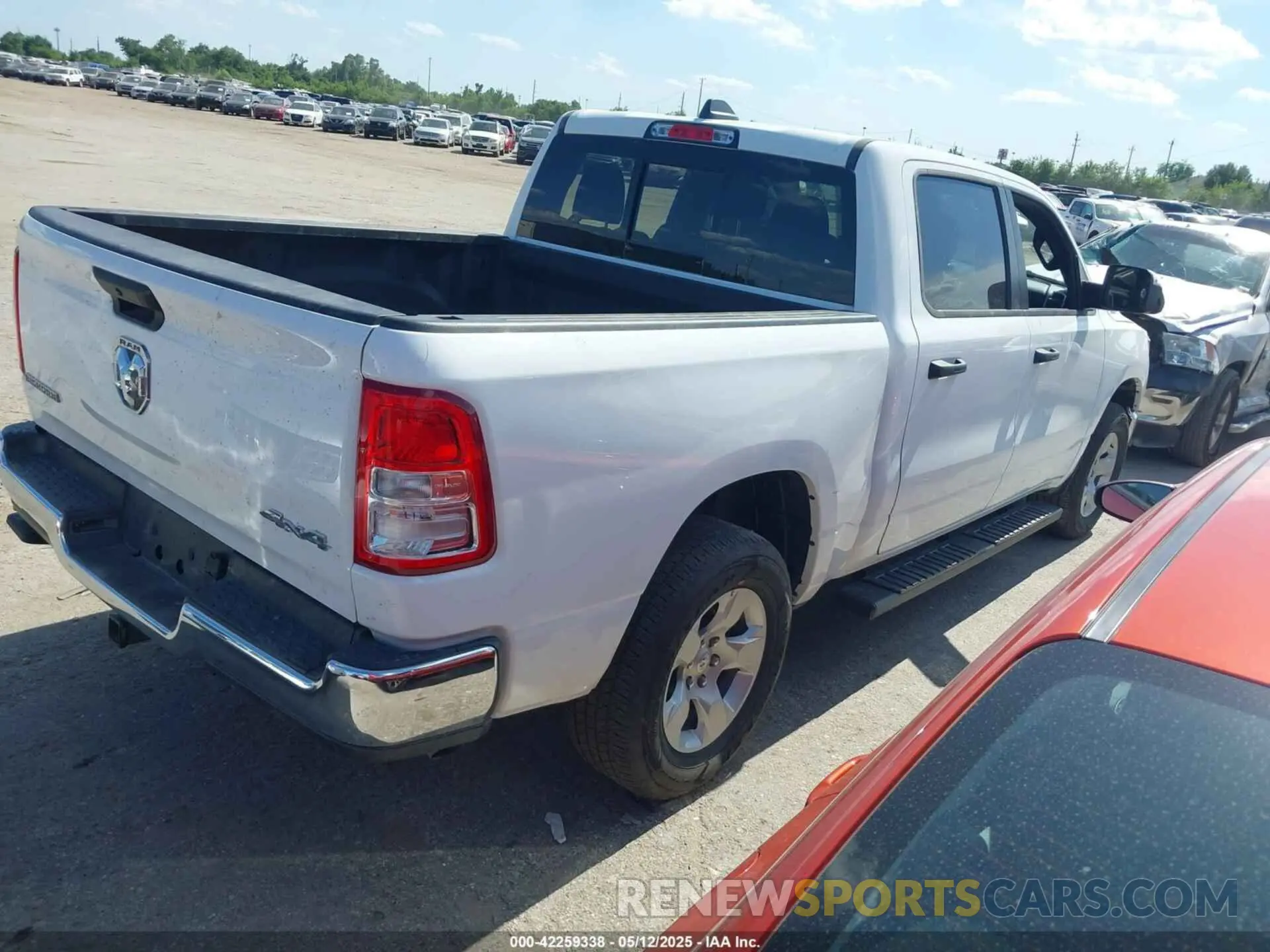 4 Photograph of a damaged car 1C6RRFFG2PN649047 RAM 1500 2023