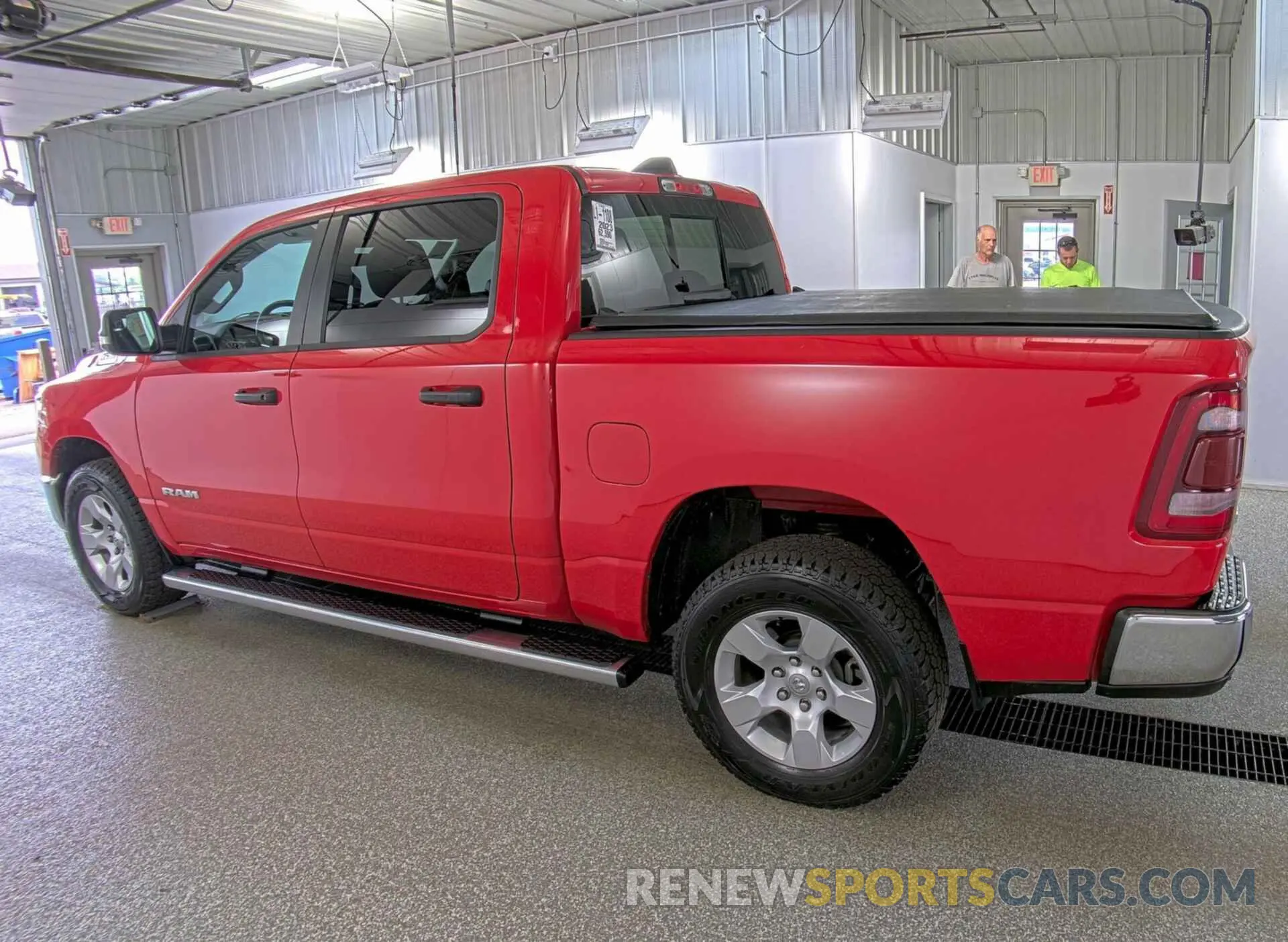 21 Photograph of a damaged car 1C6RRFFG9PN574721 RAM 1500 2023
