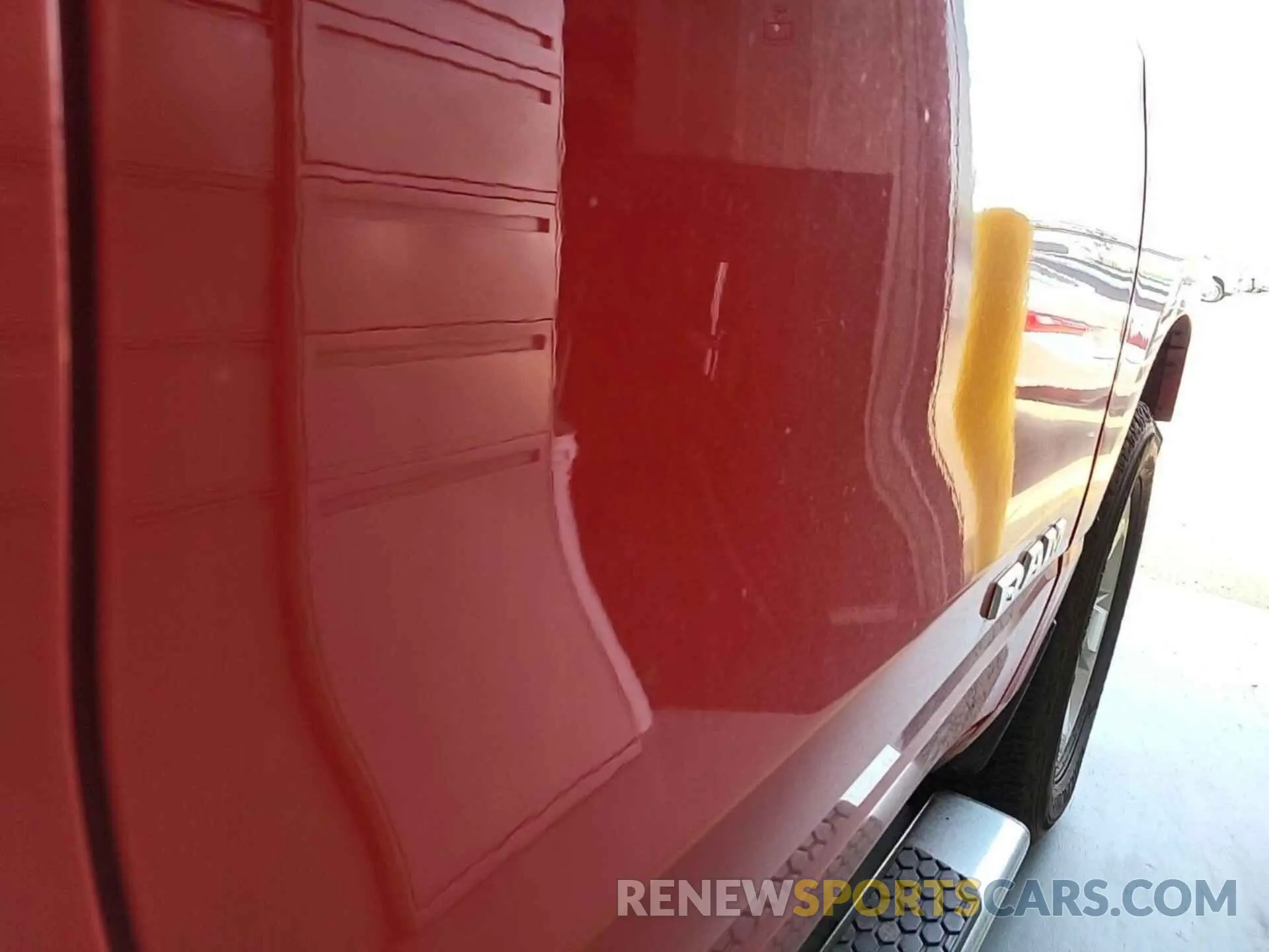 33 Photograph of a damaged car 1C6RRFFG9PN574721 RAM 1500 2023