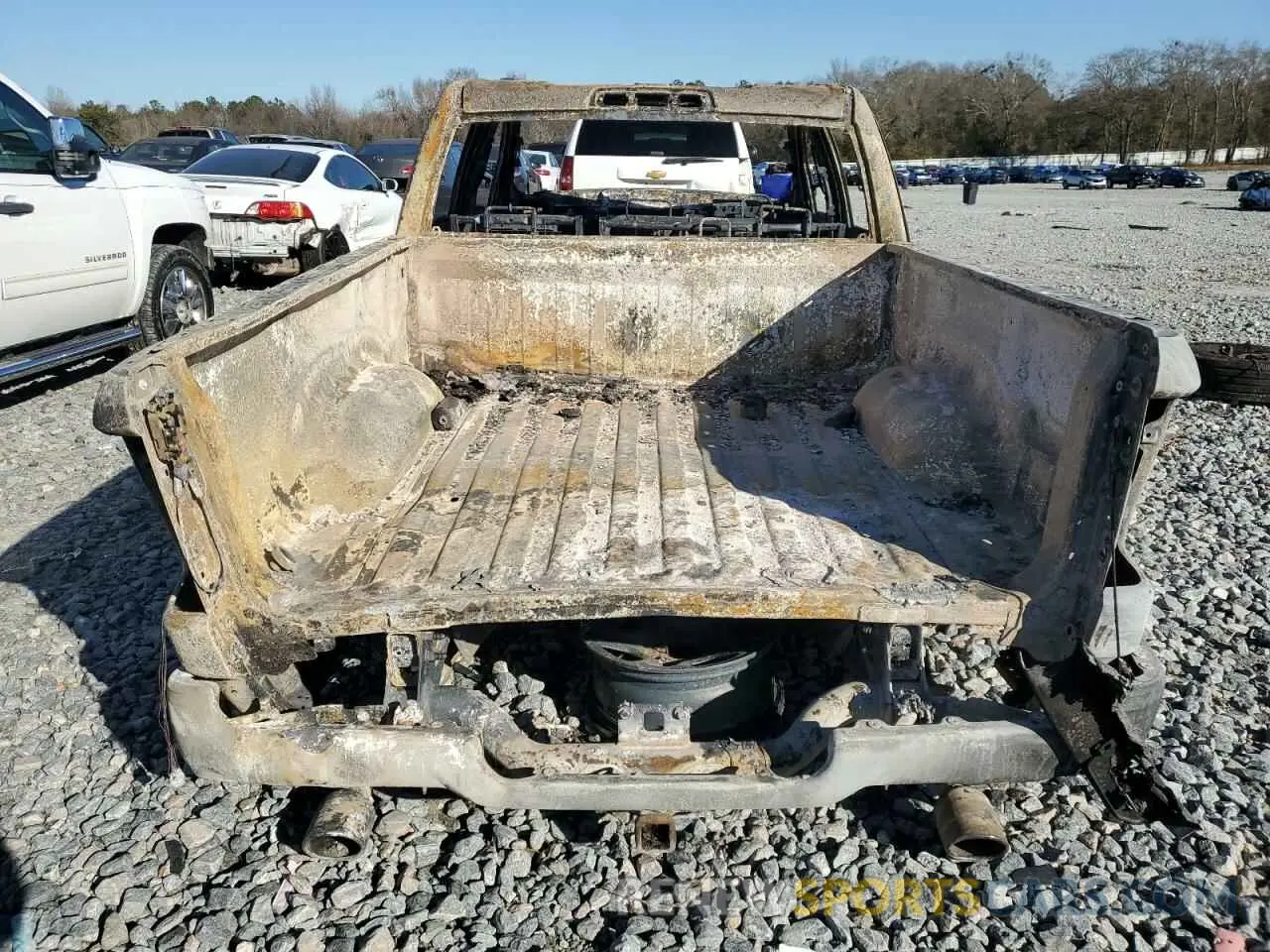 6 Фотография поврежденного автомобиля 1C6SRFFM8PN533939 RAM 1500 2023