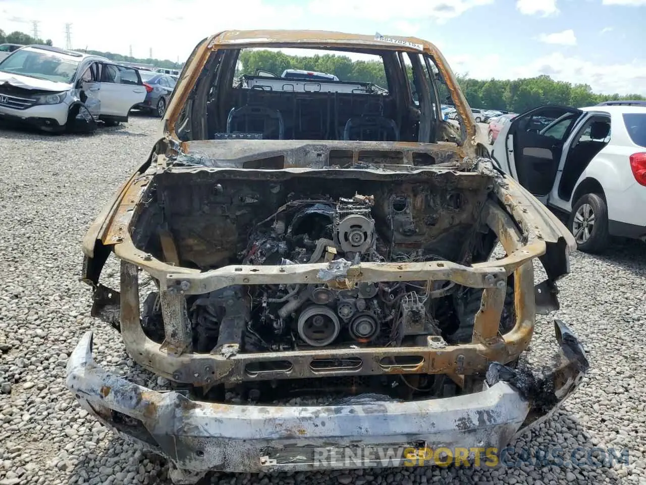 5 Photograph of a damaged car 1C6SRFFT0PN580275 RAM 1500 2023