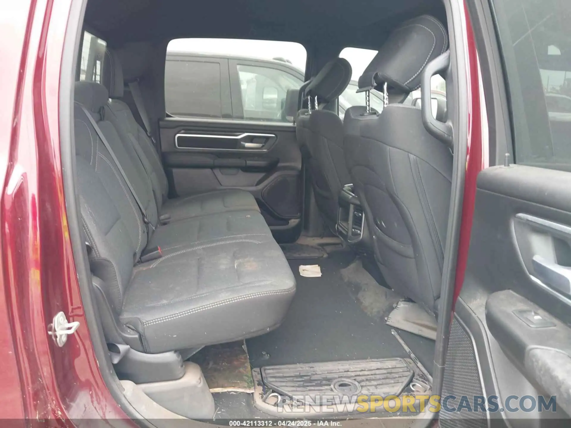 8 Фотография поврежденного автомобиля 1C6SRFFT2PN702988 RAM 1500 2023