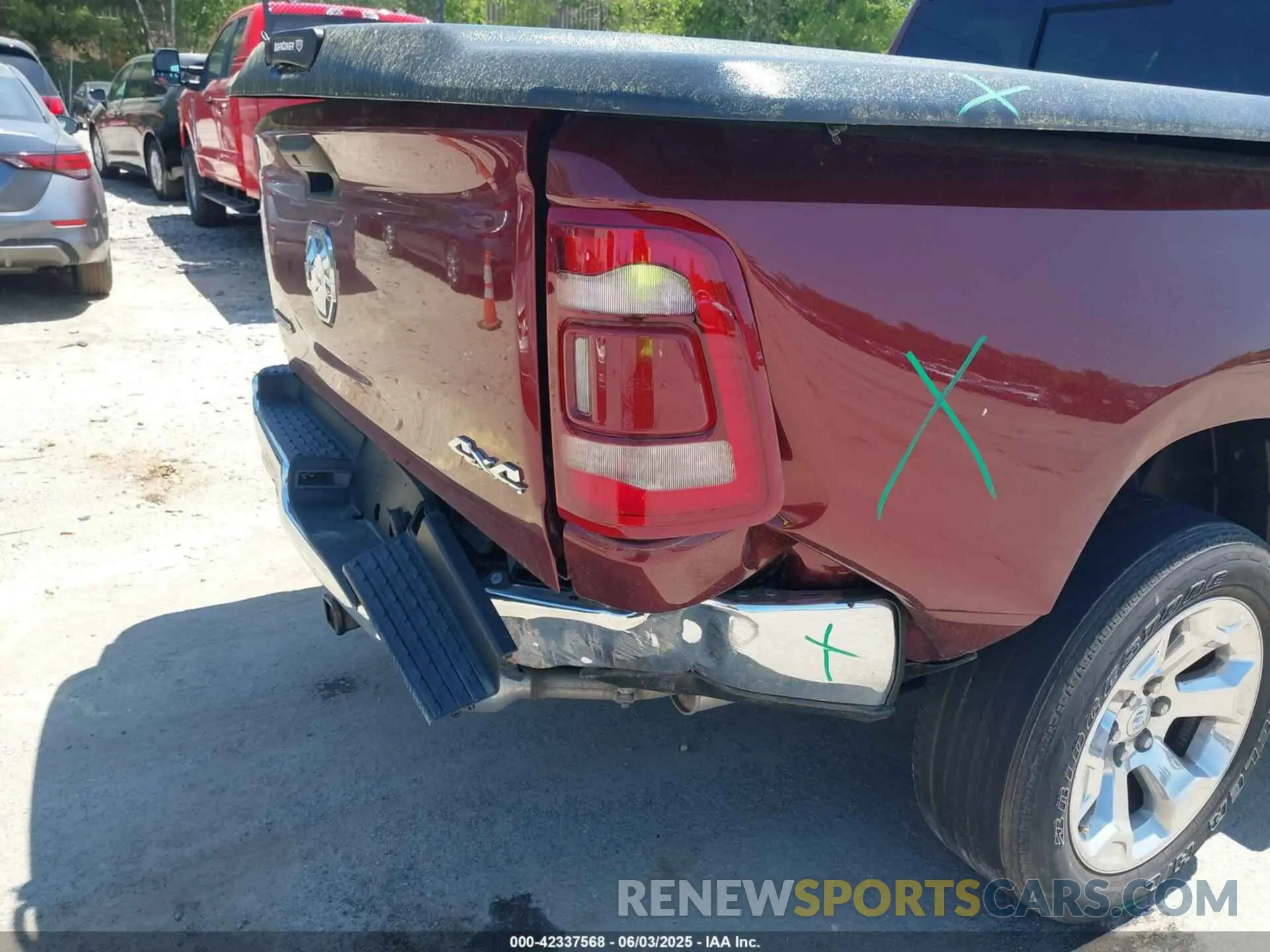 6 Photograph of a damaged car 1C6SRFFT6PN685743 RAM 1500 2023