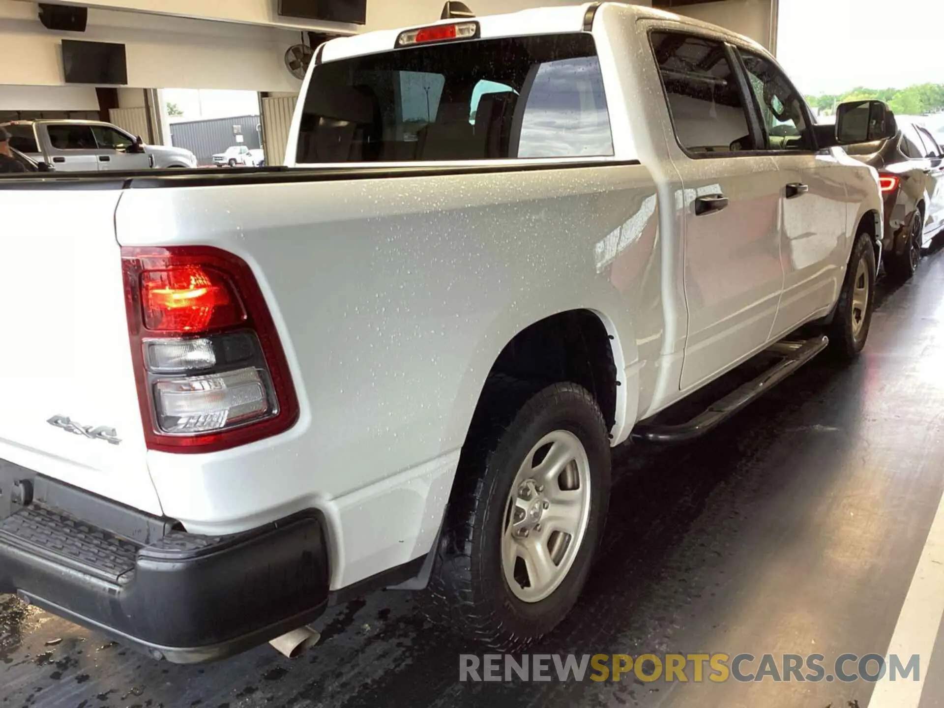25 Photograph of a damaged car 1C6SRFGT4PN560948 RAM 1500 2023