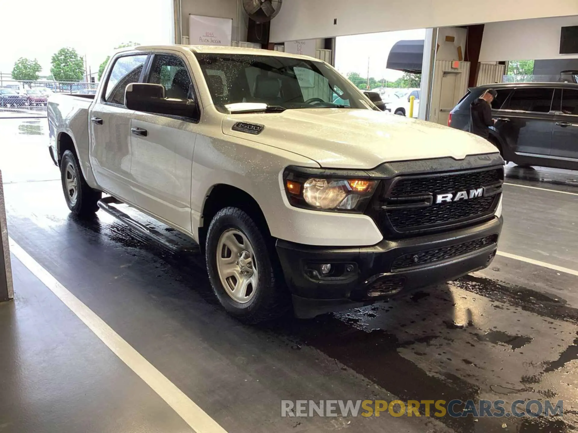 8 Photograph of a damaged car 1C6SRFGT4PN560948 RAM 1500 2023