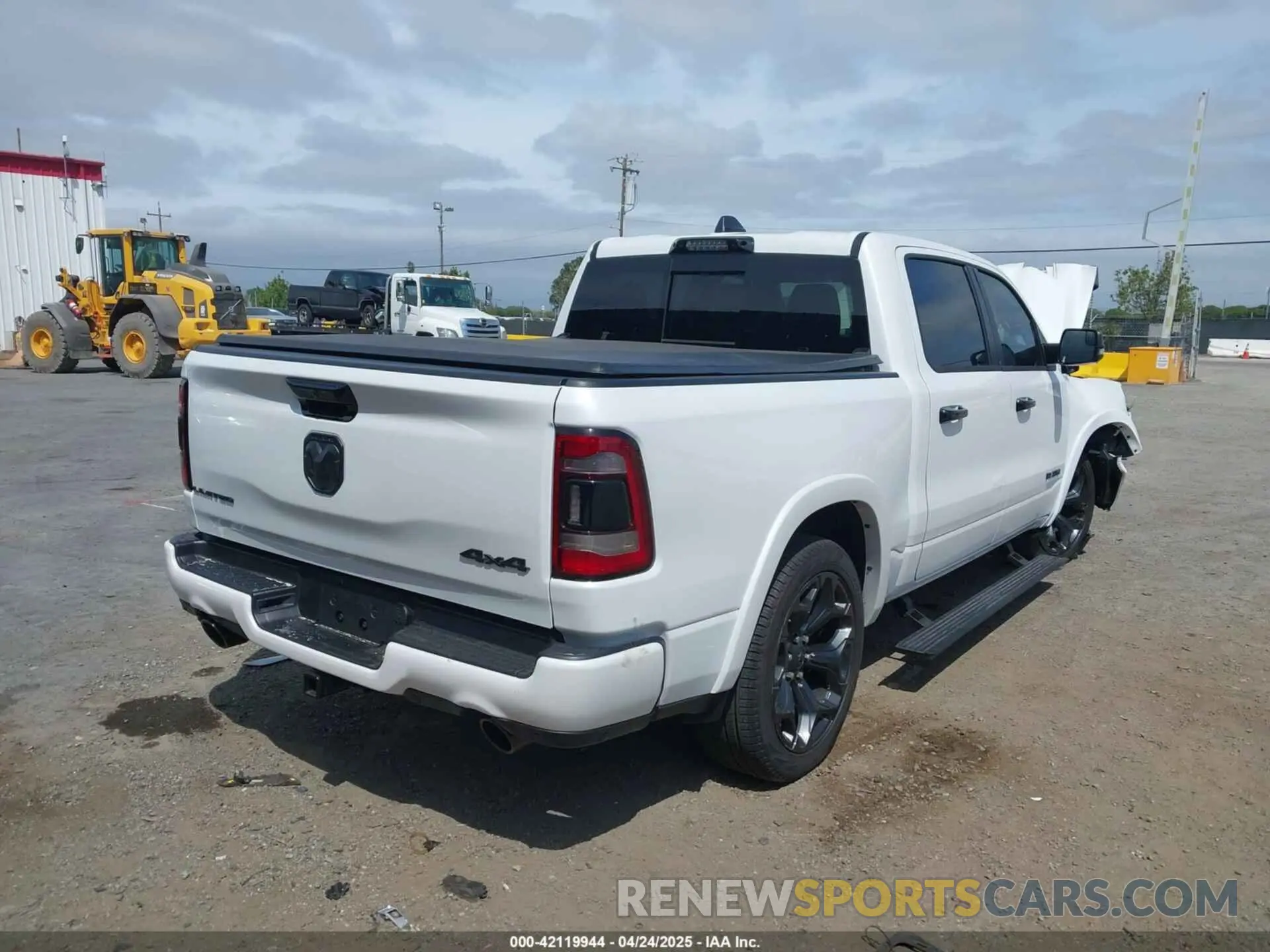 4 Photograph of a damaged car 1C6SRFHT0PN581813 RAM 1500 2023