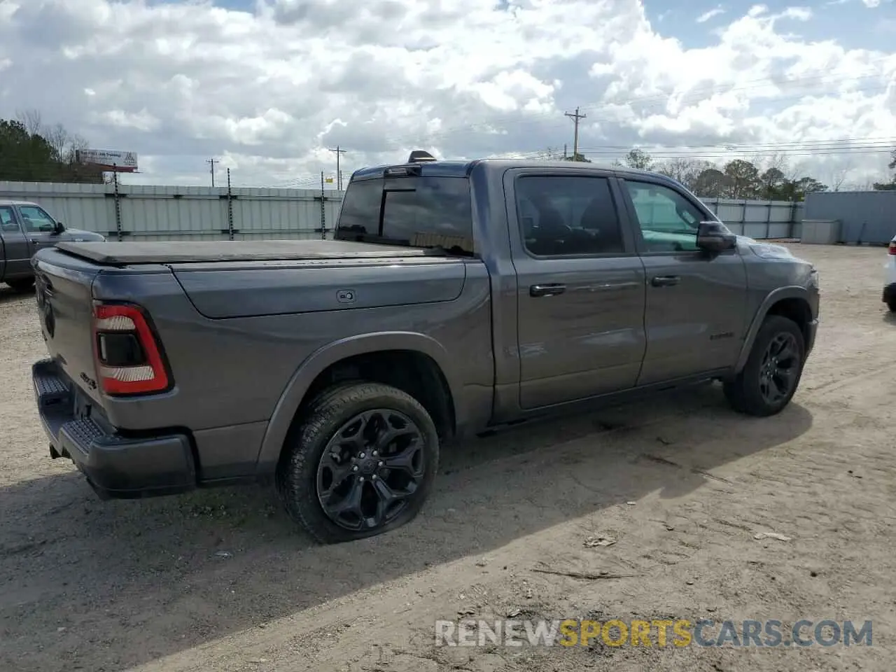 3 Photograph of a damaged car 1C6SRFHT2PN598127 RAM 1500 2023