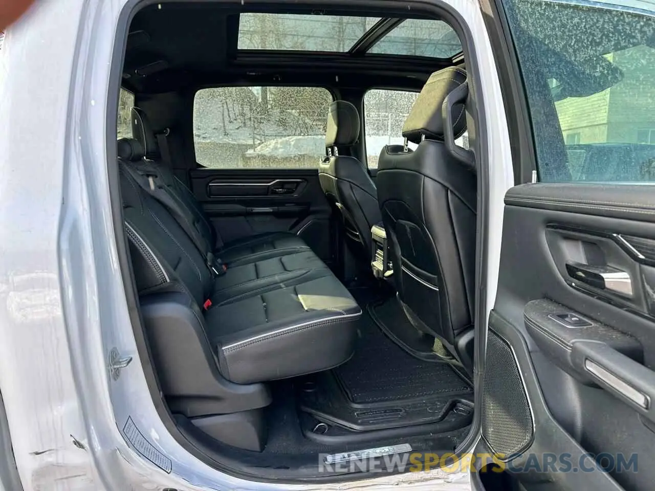 8 Фотография поврежденного автомобиля 1C6SRFHT9PN540046 RAM 1500 2023