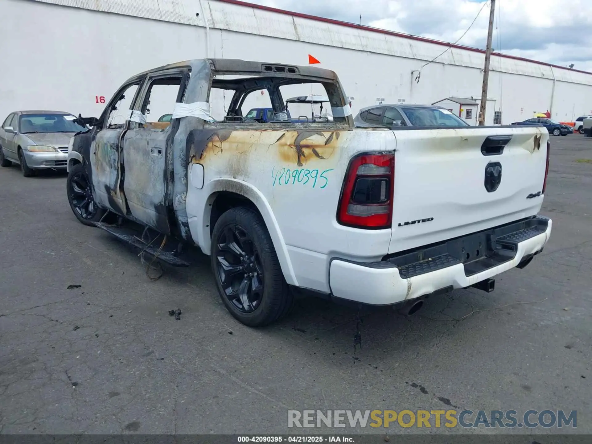 3 Фотография поврежденного автомобиля 1C6SRFHT9PN602190 RAM 1500 2023