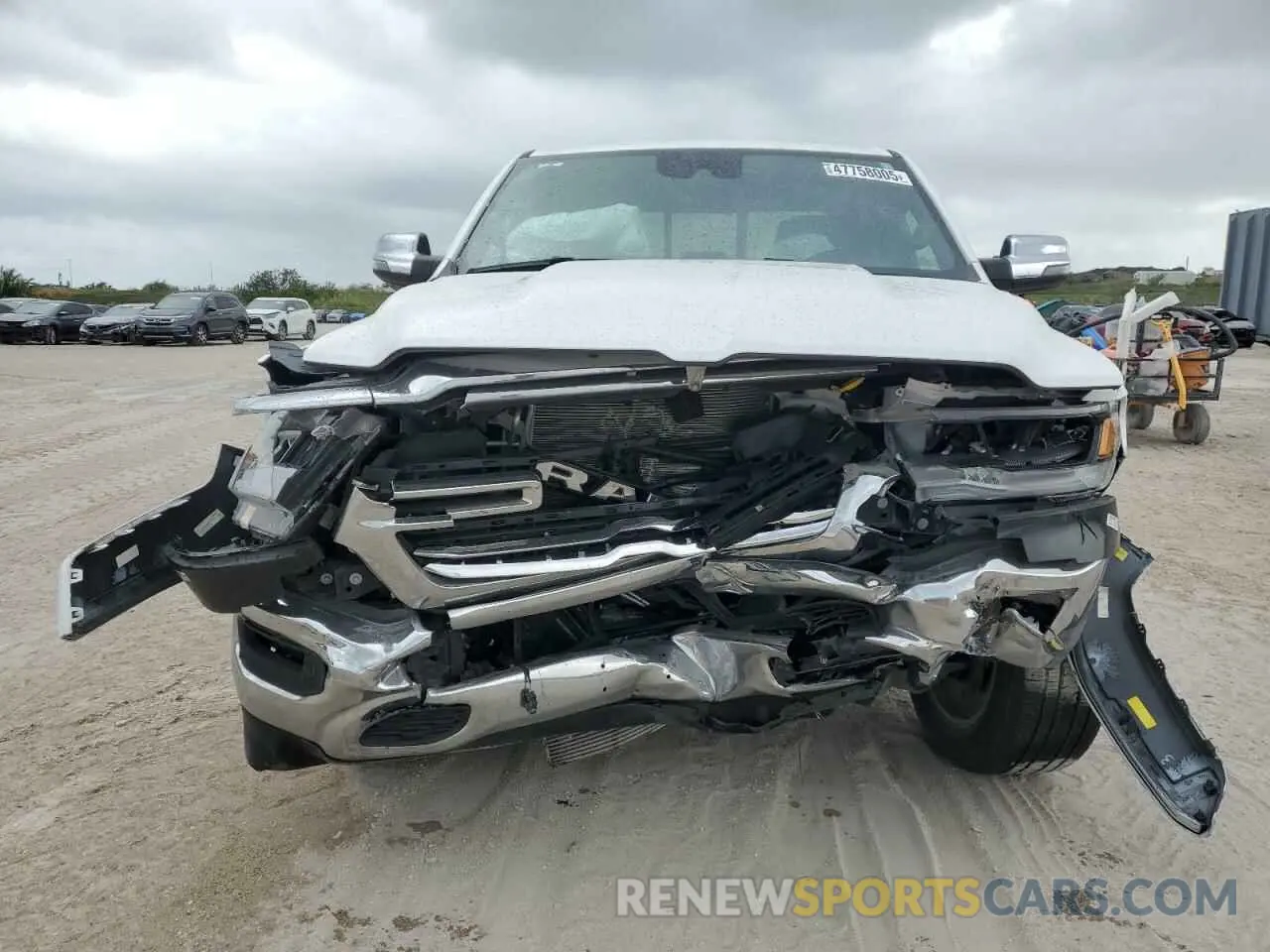 5 Photograph of a damaged car 1C6SRFJM8PN515125 RAM 1500 2023