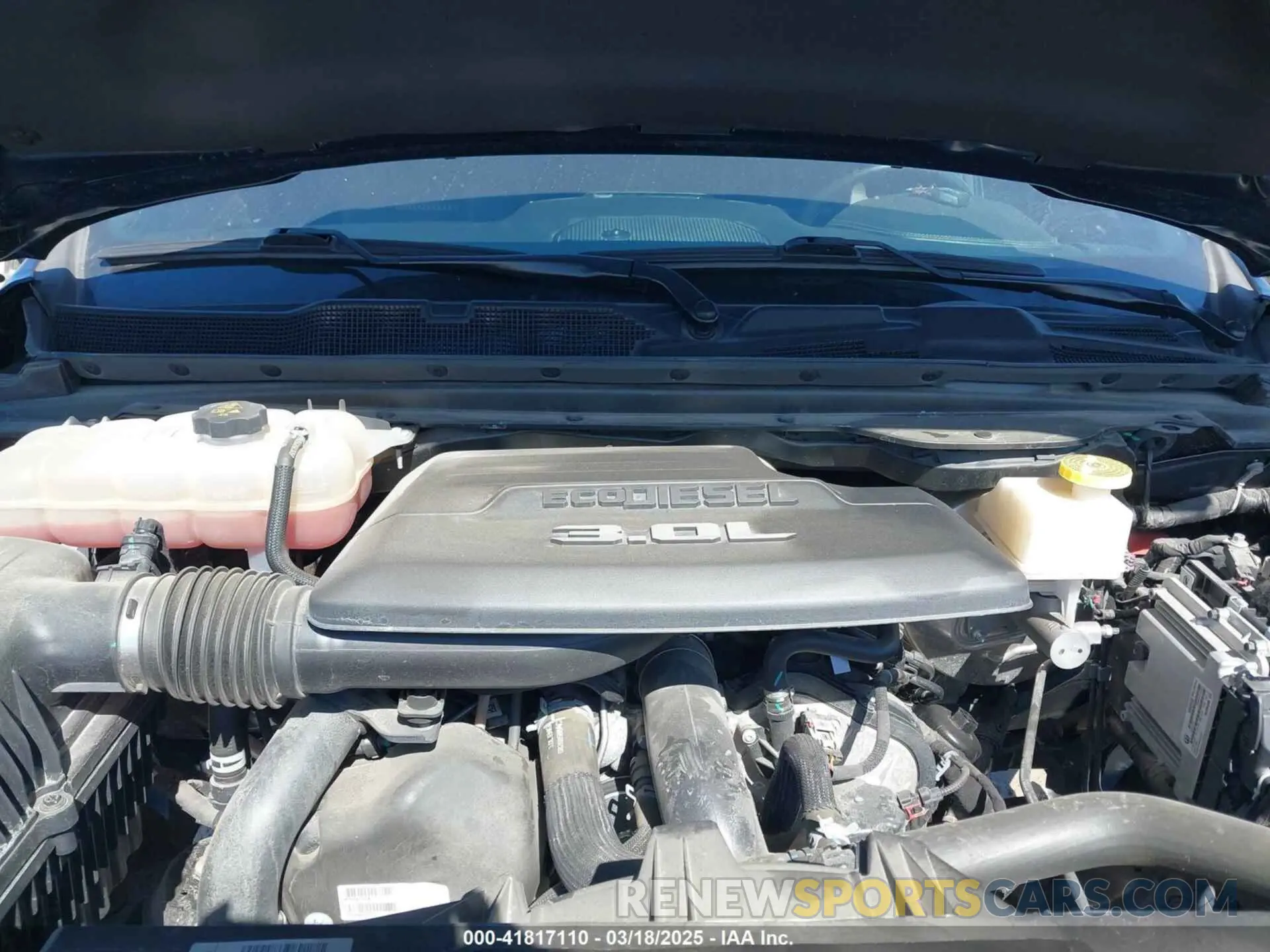 10 Photograph of a damaged car 1C6SRFJMXPN549423 RAM 1500 2023