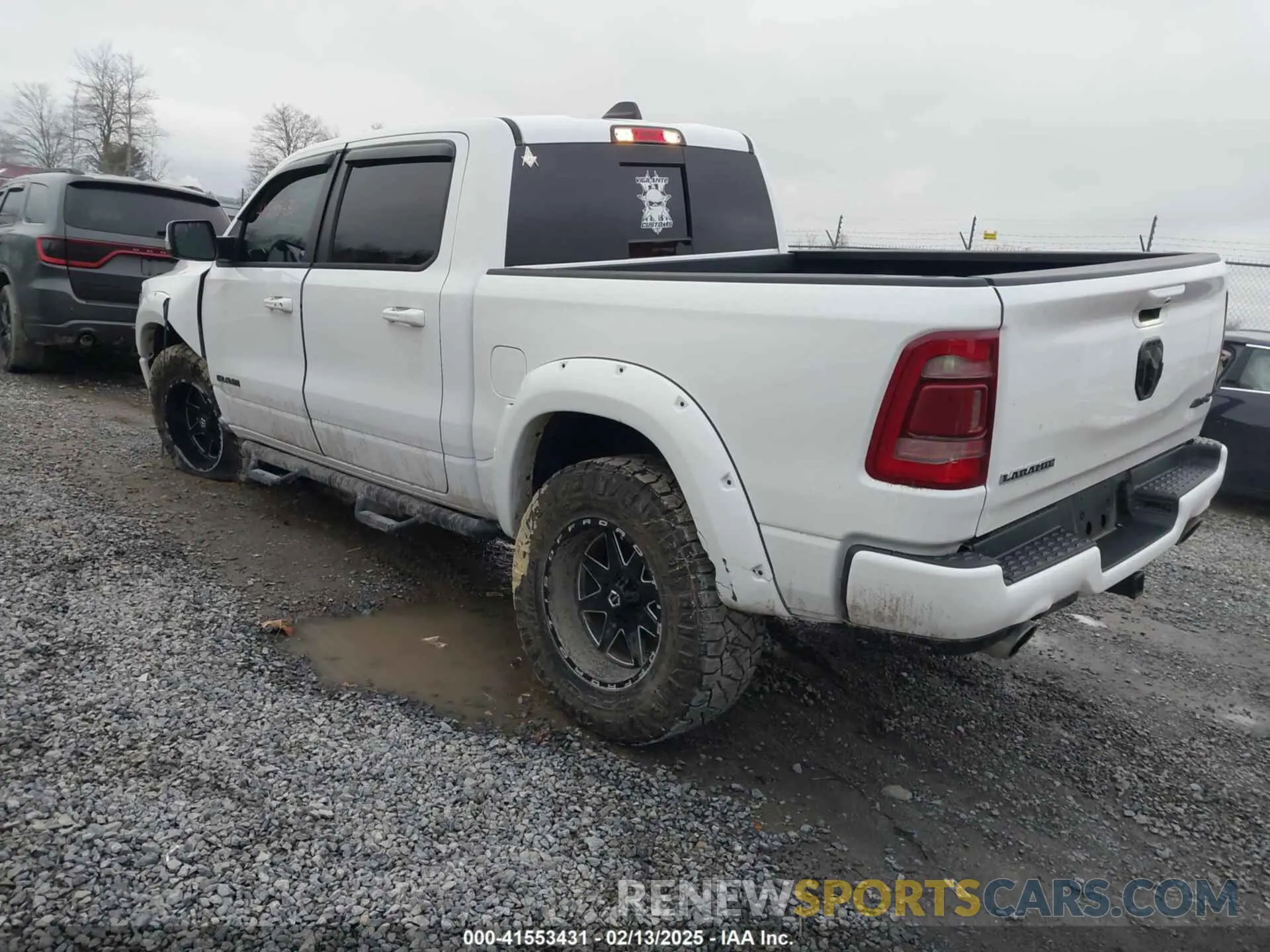3 Фотография поврежденного автомобиля 1C6SRFJT3PN519364 RAM 1500 2023