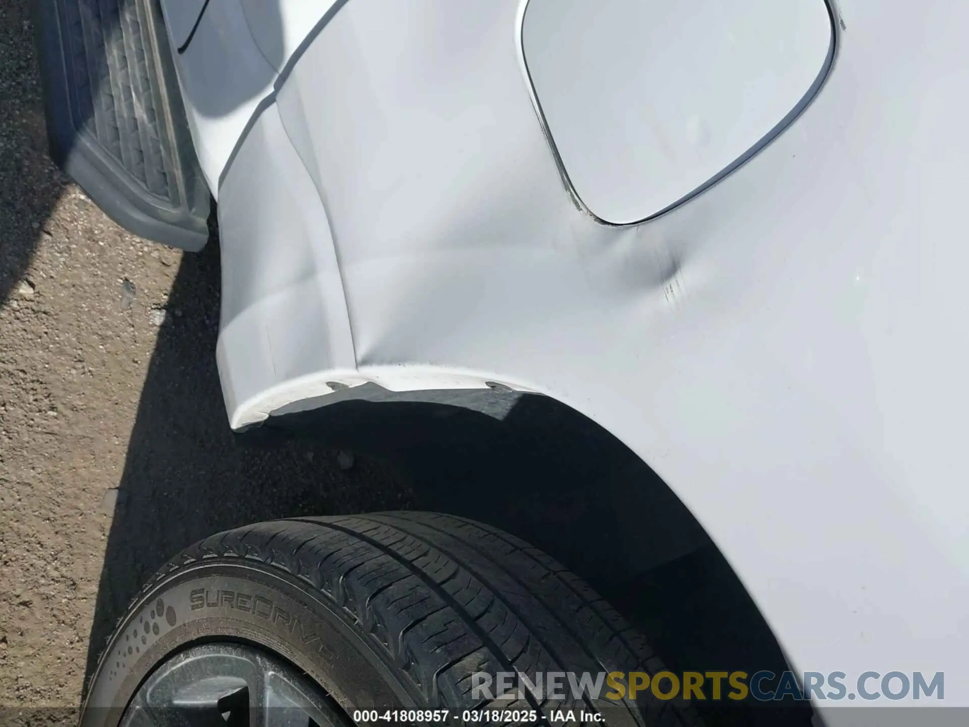 20 Photograph of a damaged car 1C6SRFJT7PN541092 RAM 1500 2023