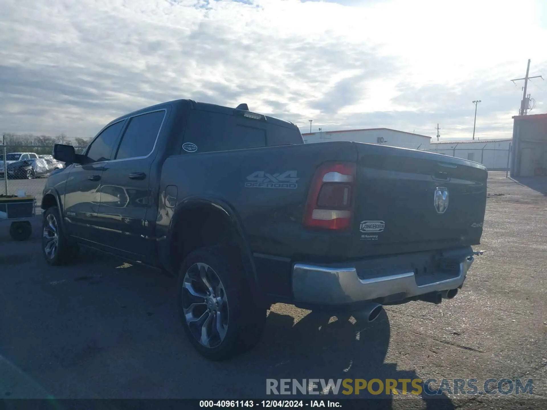3 Photograph of a damaged car 1C6SRFKM4PN514004 RAM 1500 2023
