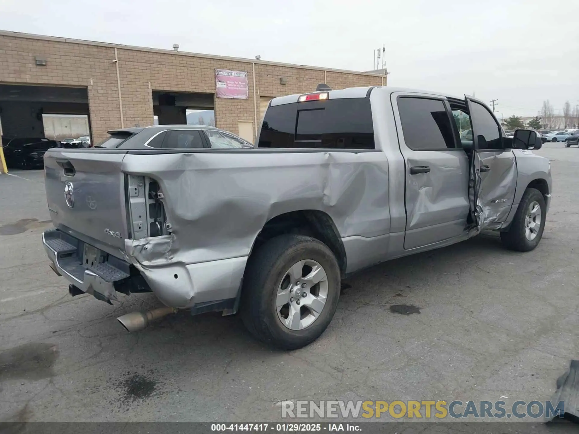 4 Photograph of a damaged car 1C6SRFMT2PN622514 RAM 1500 2023