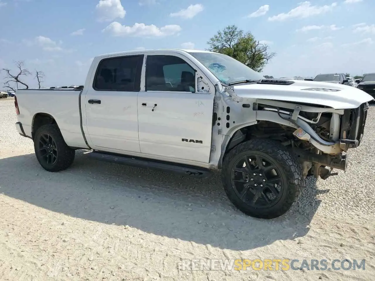 4 Фотография поврежденного автомобиля 1C6SRFRT3PN590035 RAM 1500 2023