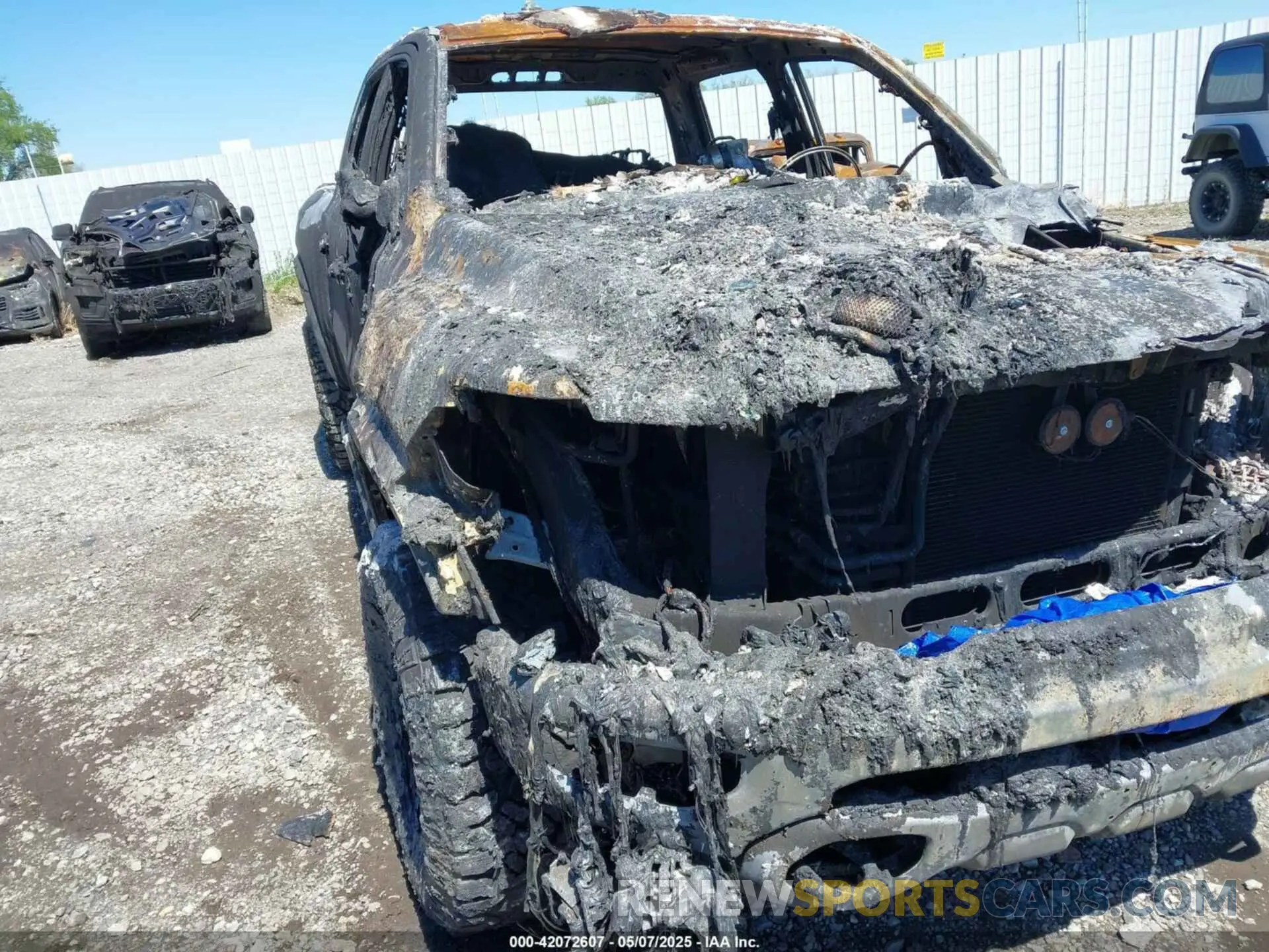 12 Фотография поврежденного автомобиля 1C6SRFU92PN500787 RAM 1500 2023